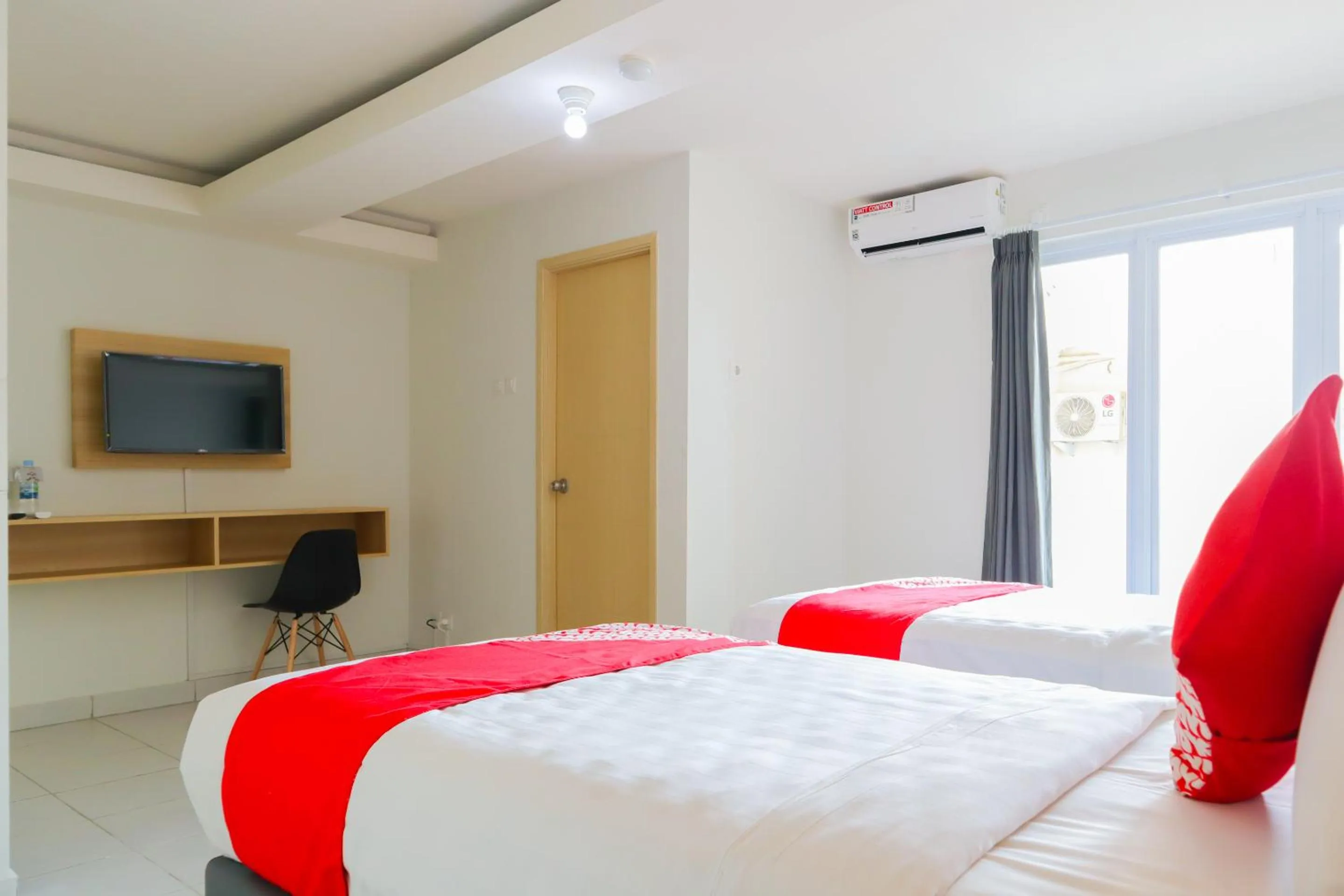 Photo of the whole room in Flagship 210 Amethyst Kemayoran