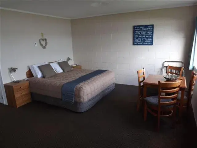 Day, Bed in Harbour View Motel Day, Bed in Harbour View Motel