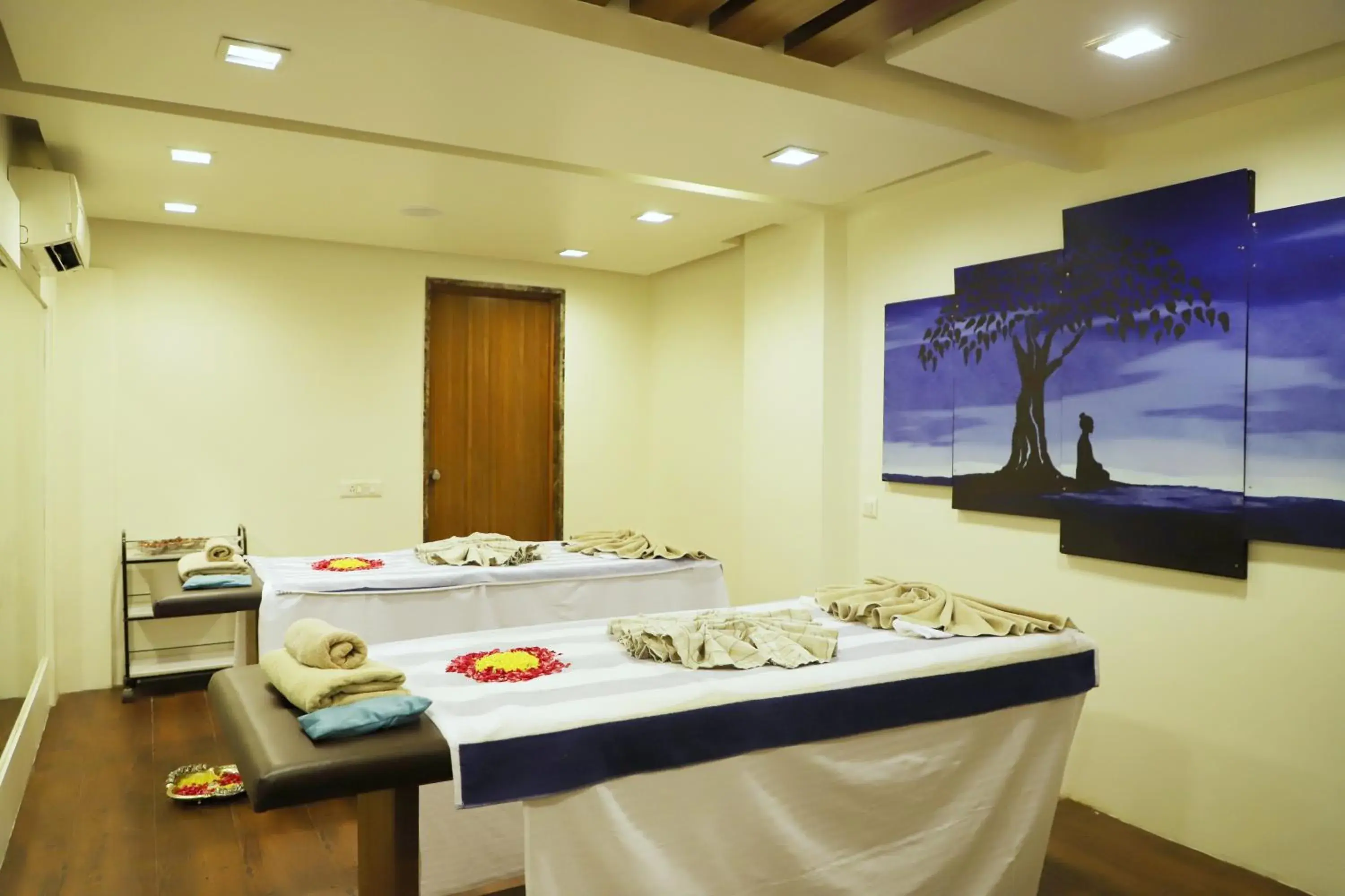 Spa and wellness centre/facilities, Bed in Boulevard 9 Luxury Resort & Spa Spa and wellness centre/facilities, Bed in Boulevard 9 Luxury Resort & Spa