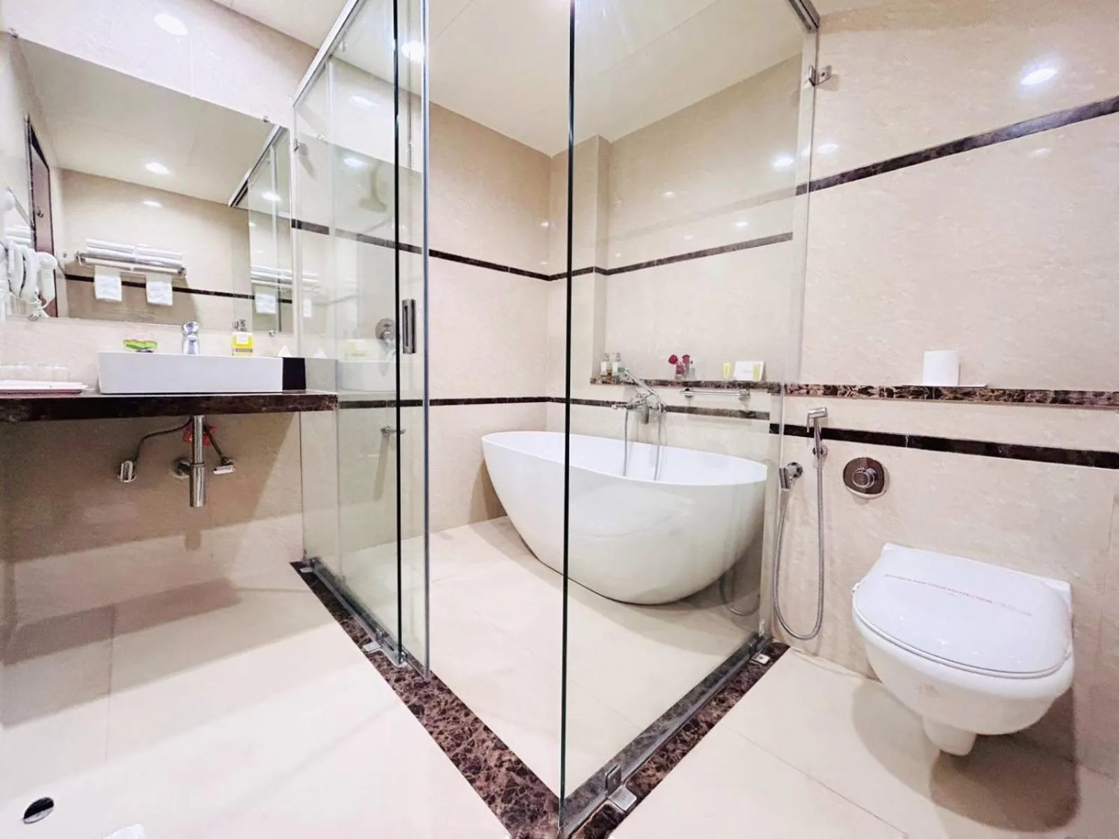 Bathroom in Boulevard 9 Luxury Resort & Spa