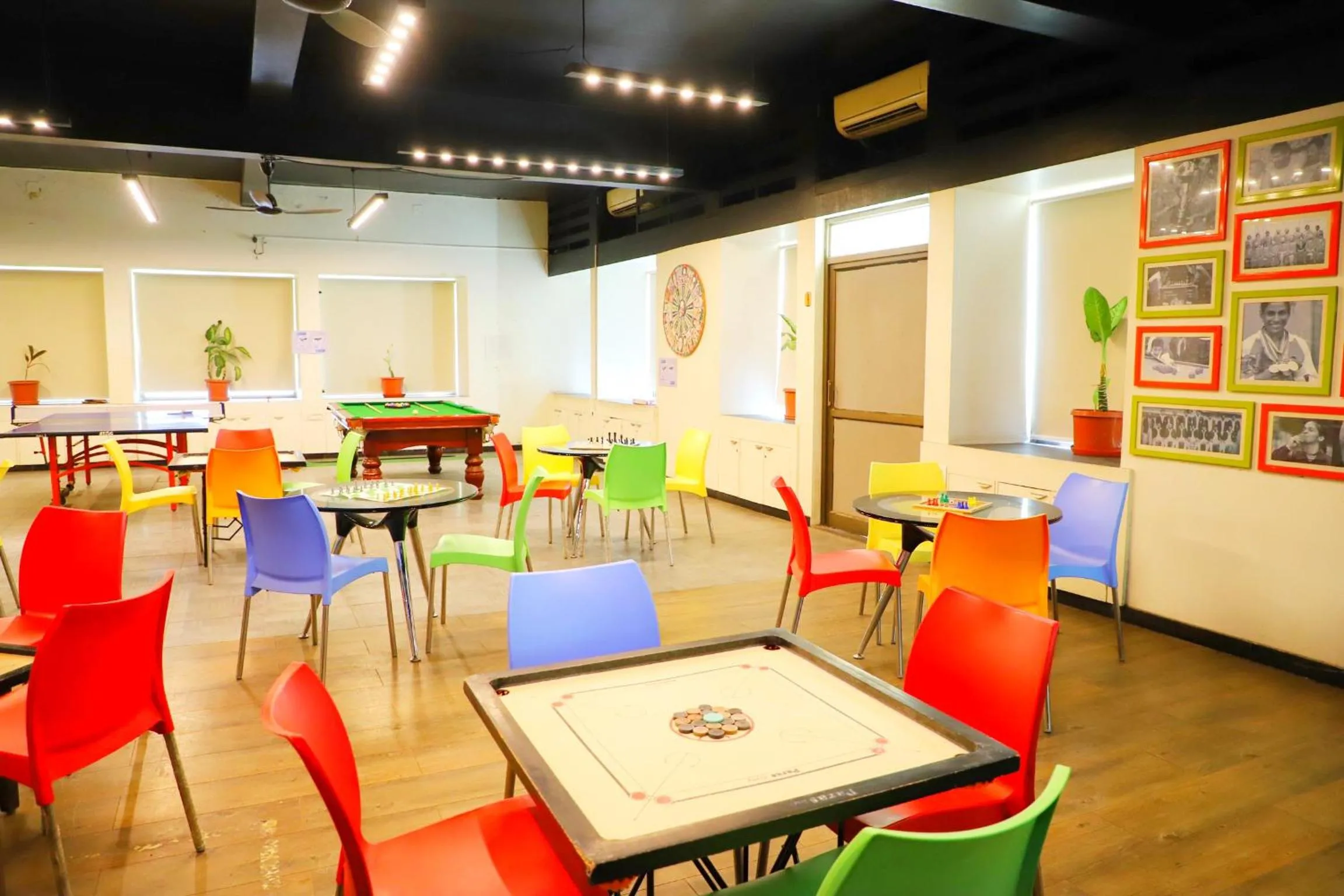 Game Room in Boulevard 9 Luxury Resort & Spa