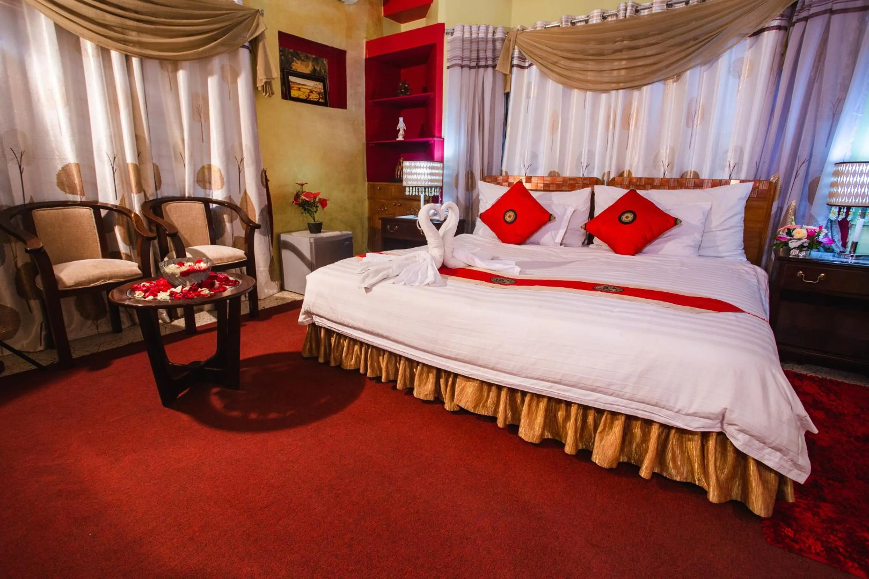 Bed in Babylon Hotel & Serviced Apartment