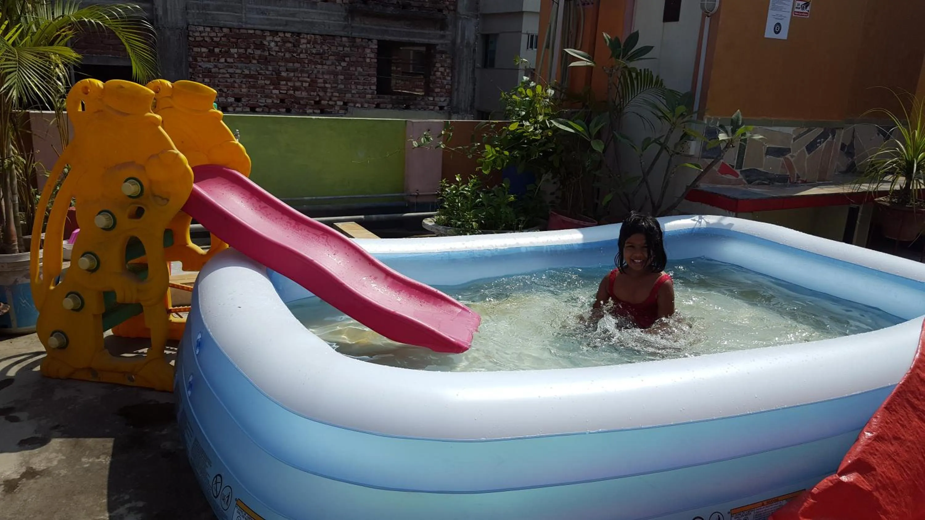 Hot Tub in Babylon Hotel & Serviced Apartment