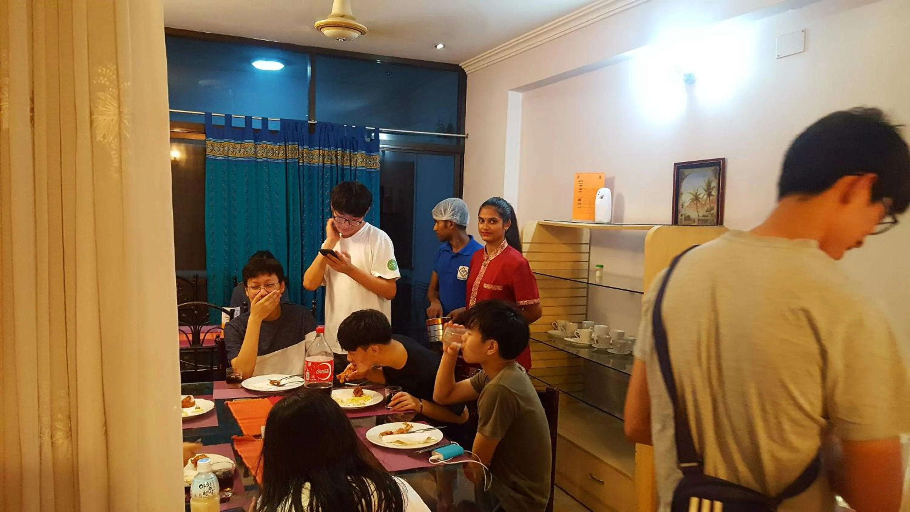 Restaurant/places to eat in Babylon Hotel & Serviced Apartment