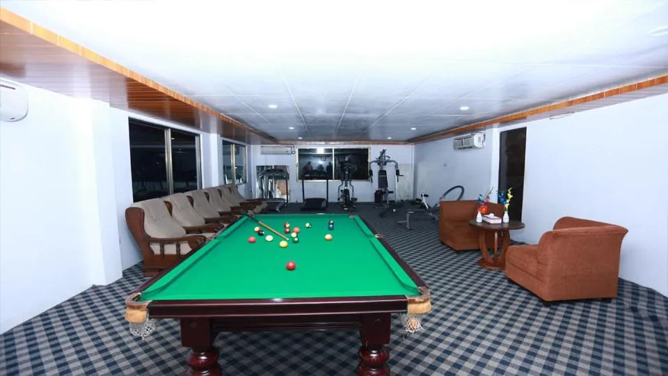 Billiard in Marino Hotel - Best near Airport