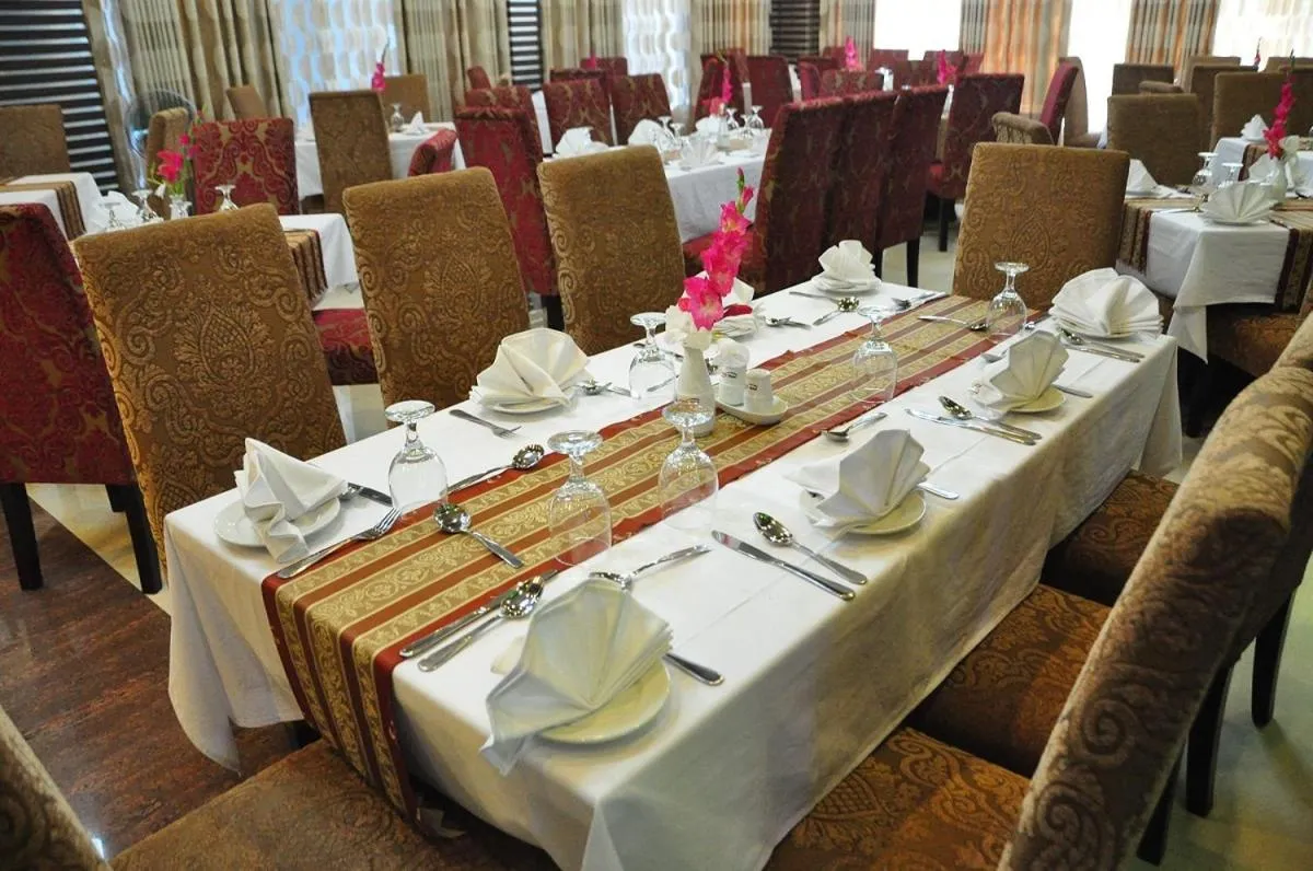 Restaurant/places to eat in Marino Hotel - Best near Airport