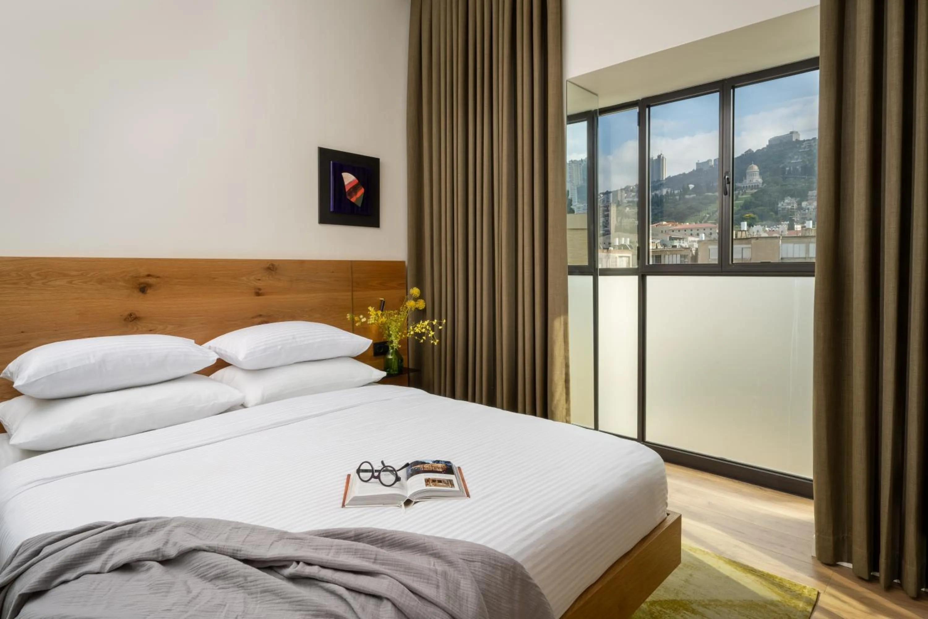 Bedroom, Bed in Schumacher Hotel Haifa