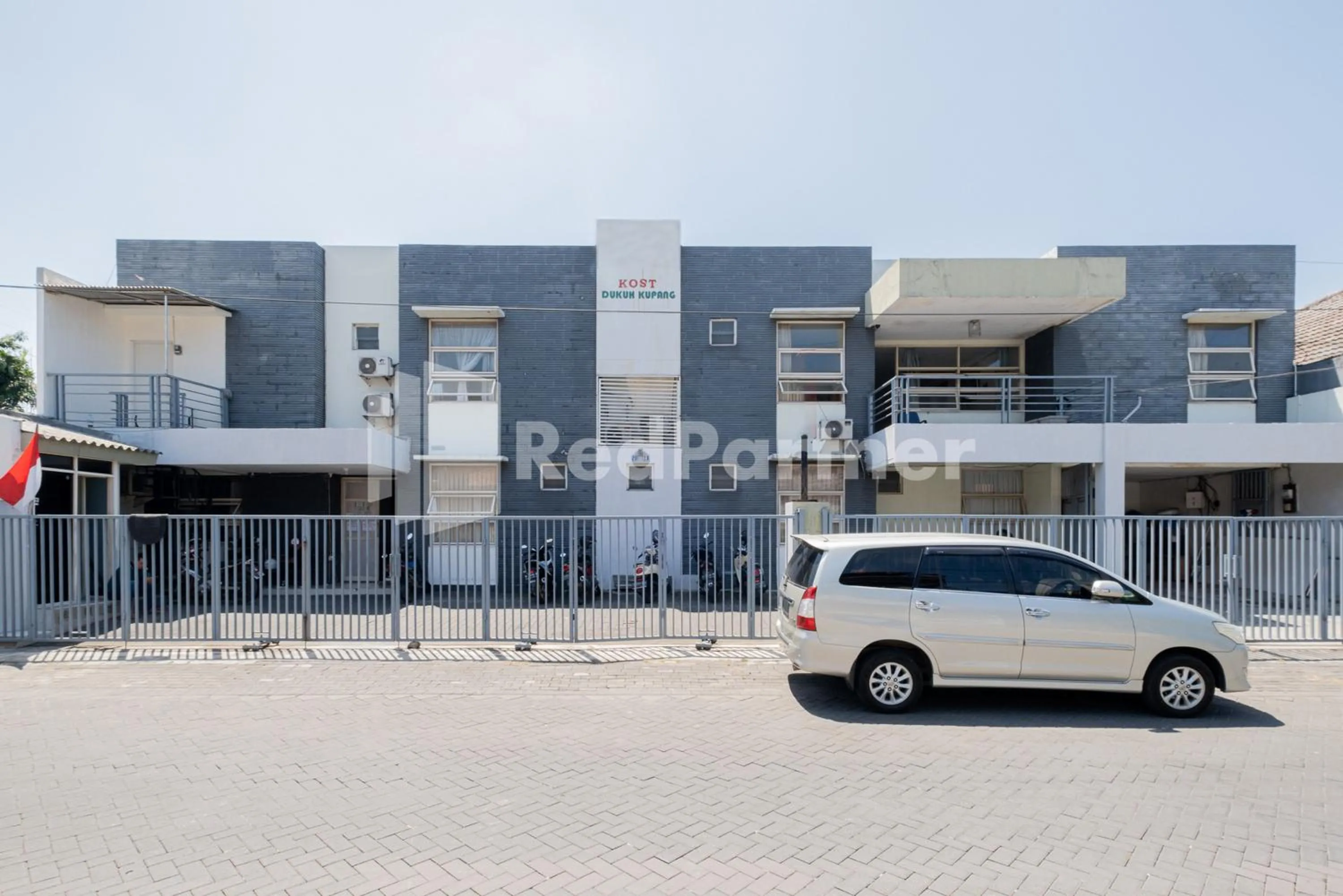 Property building in Dukuh Kupang Residence Mitra RedDoorz
