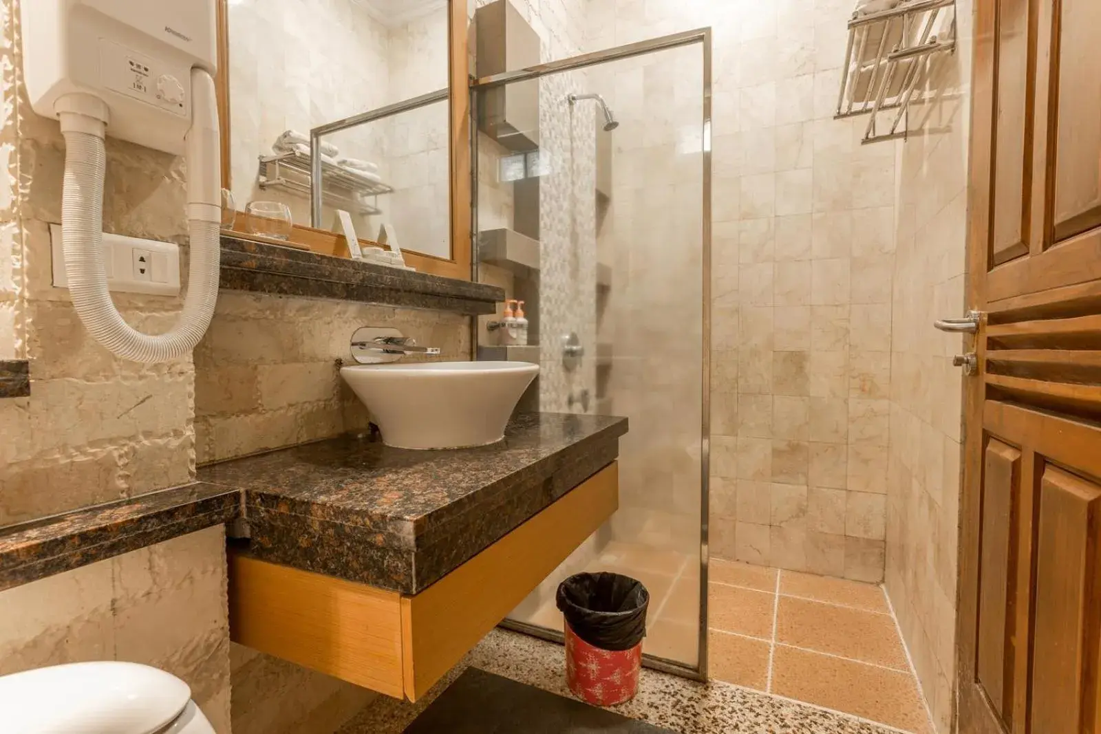 Shower, Bathroom in Gracia Spa Resort