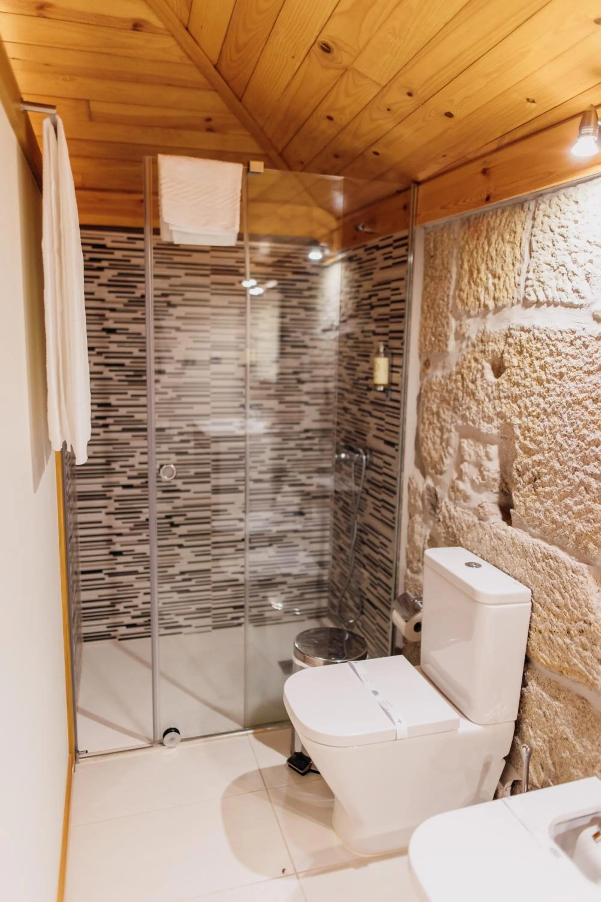 Shower in Casas Novas Countryside Hotel Spa & Events