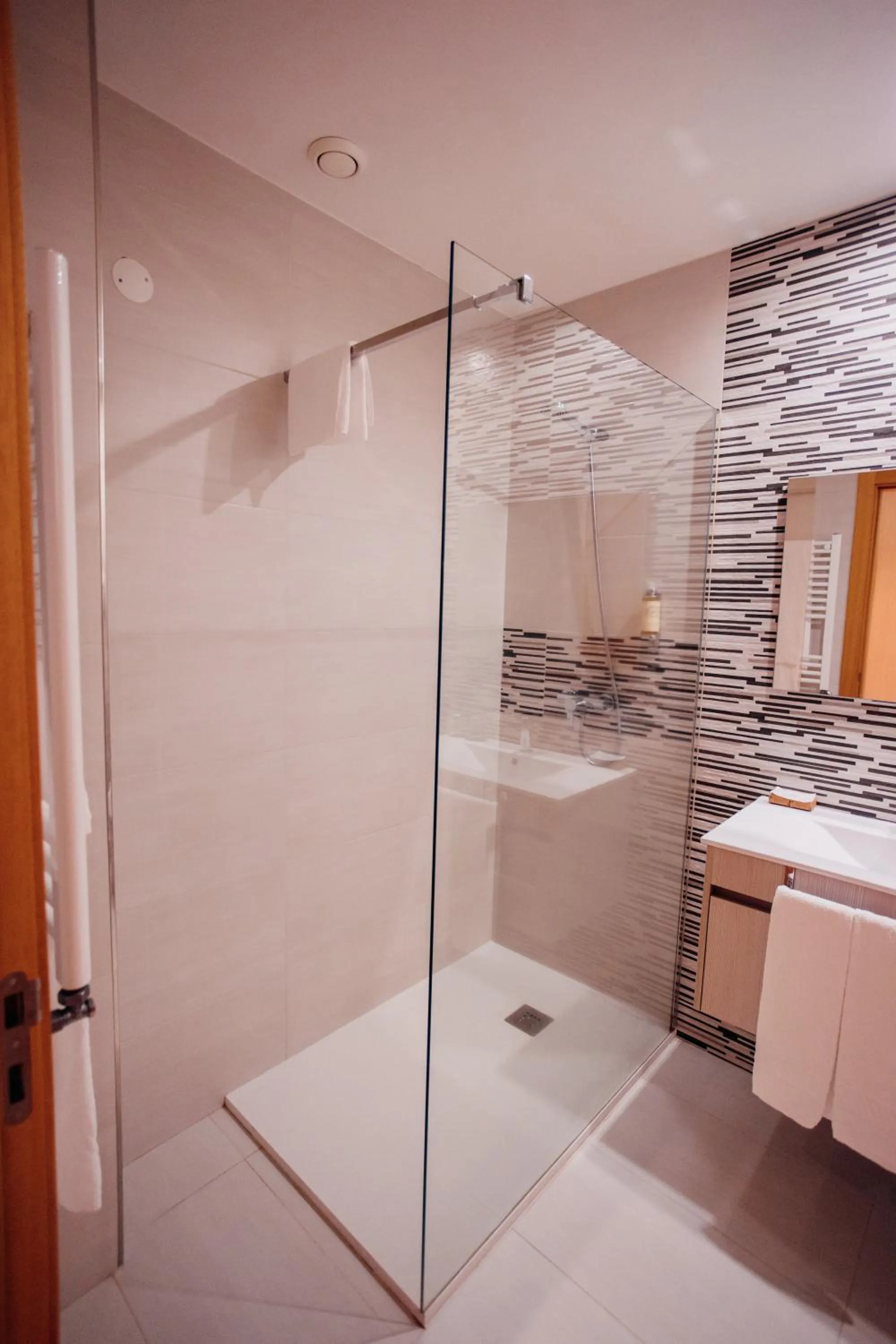 Shower in Casas Novas Countryside Hotel Spa & Events