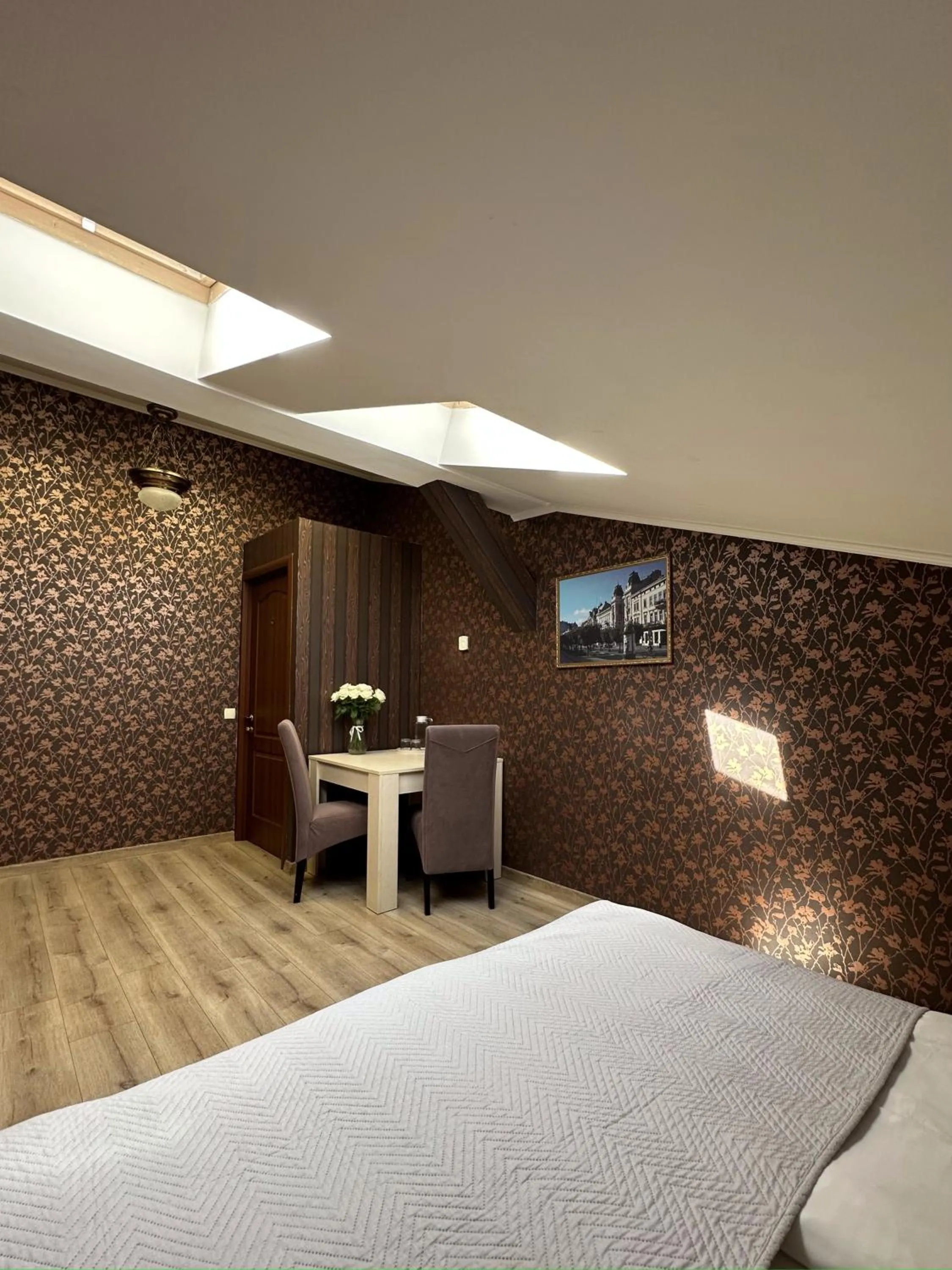 Photo of the whole room, Bed in Hotel Plazma