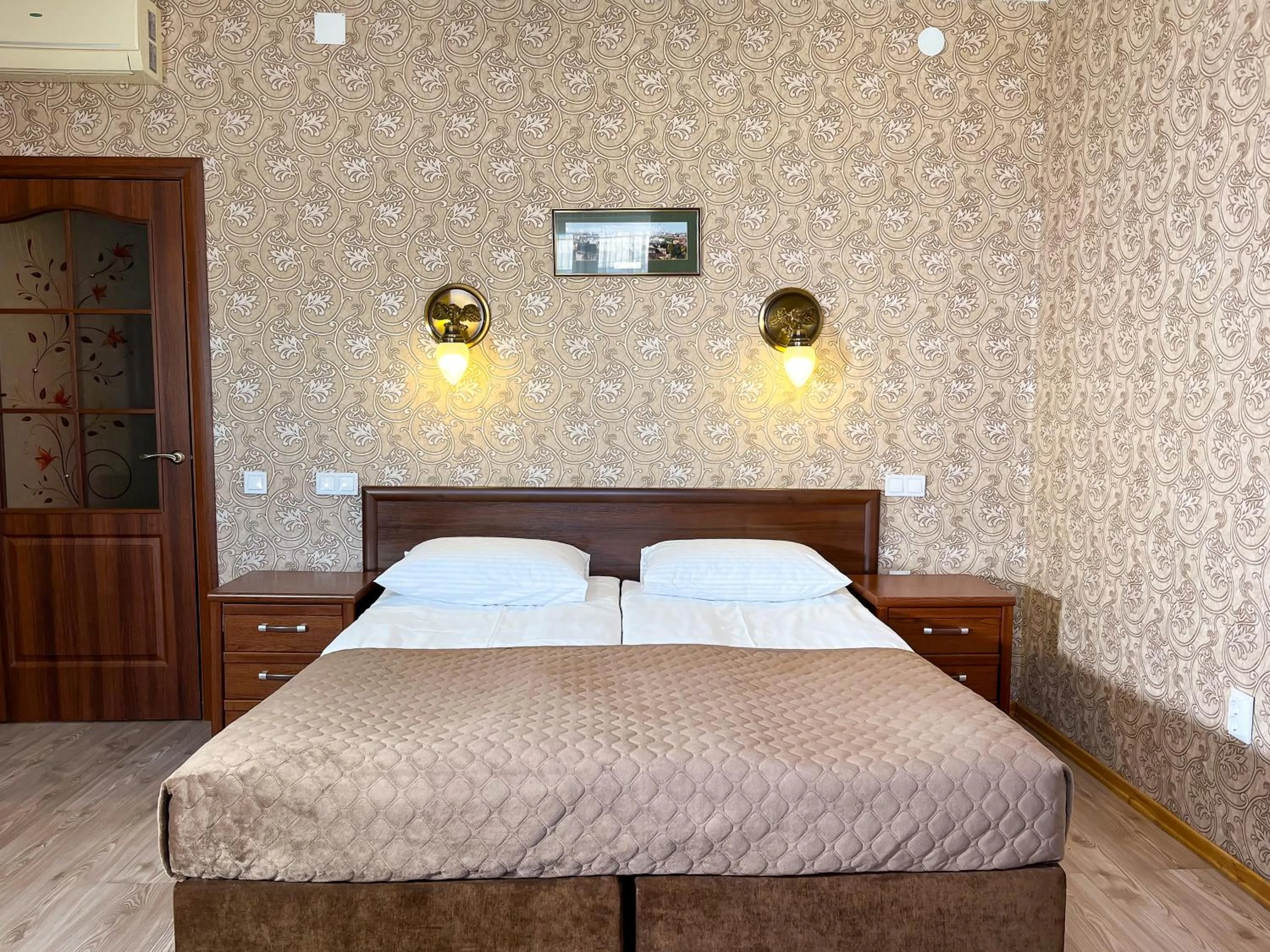 Bed in Hotel Plazma