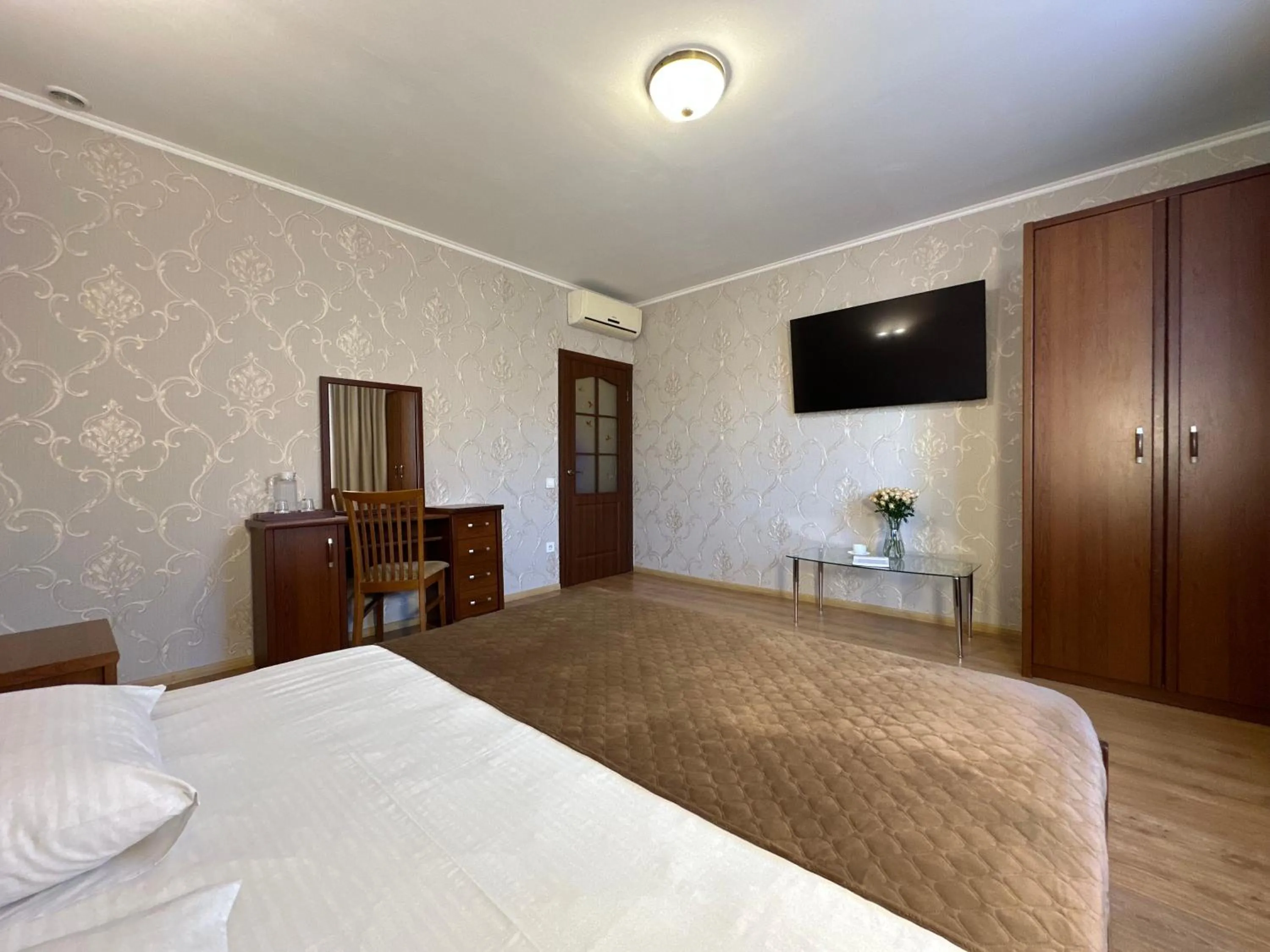TV and multimedia, Bed in Hotel Plazma