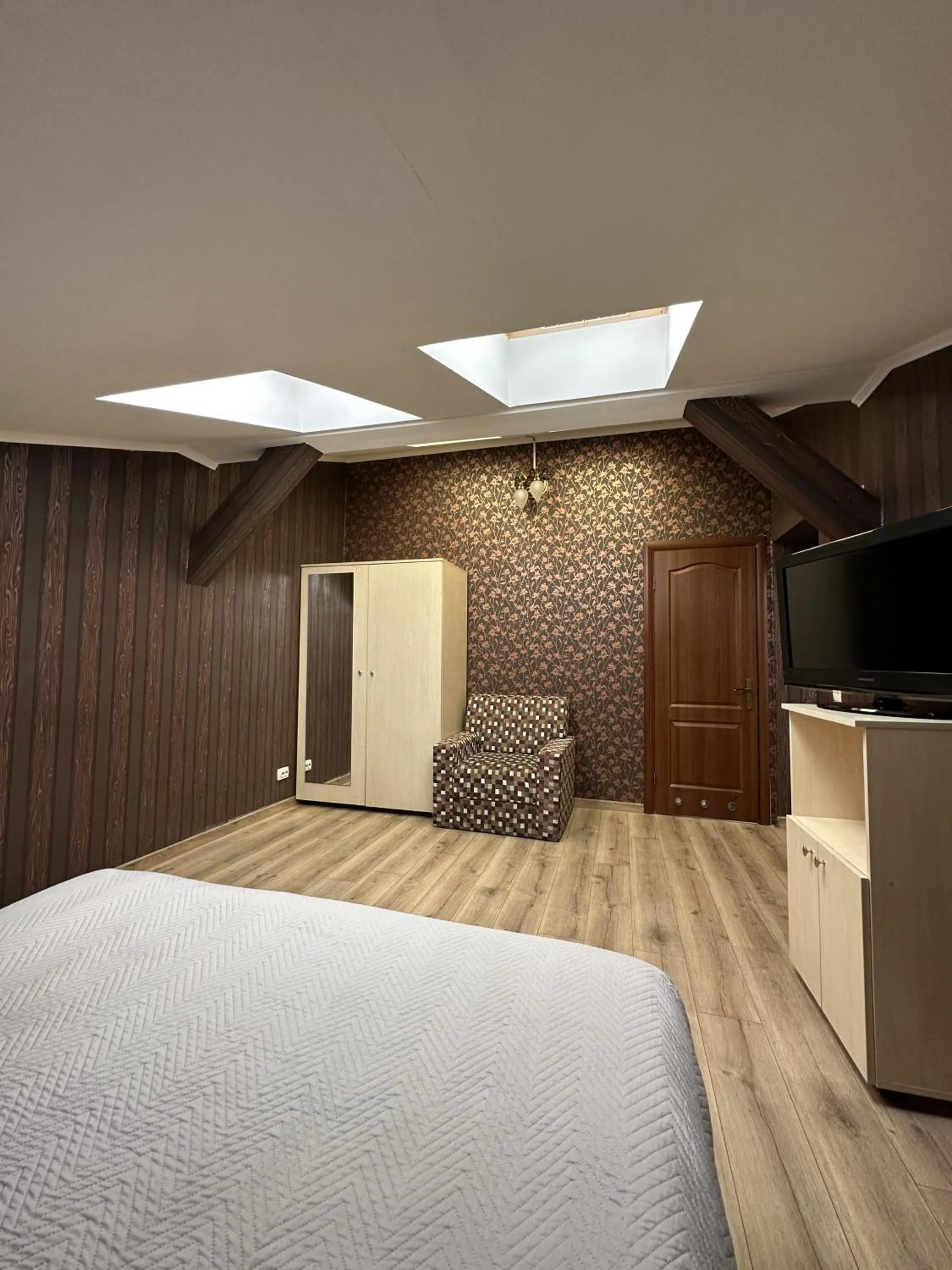 TV and multimedia, Bed in Hotel Plazma