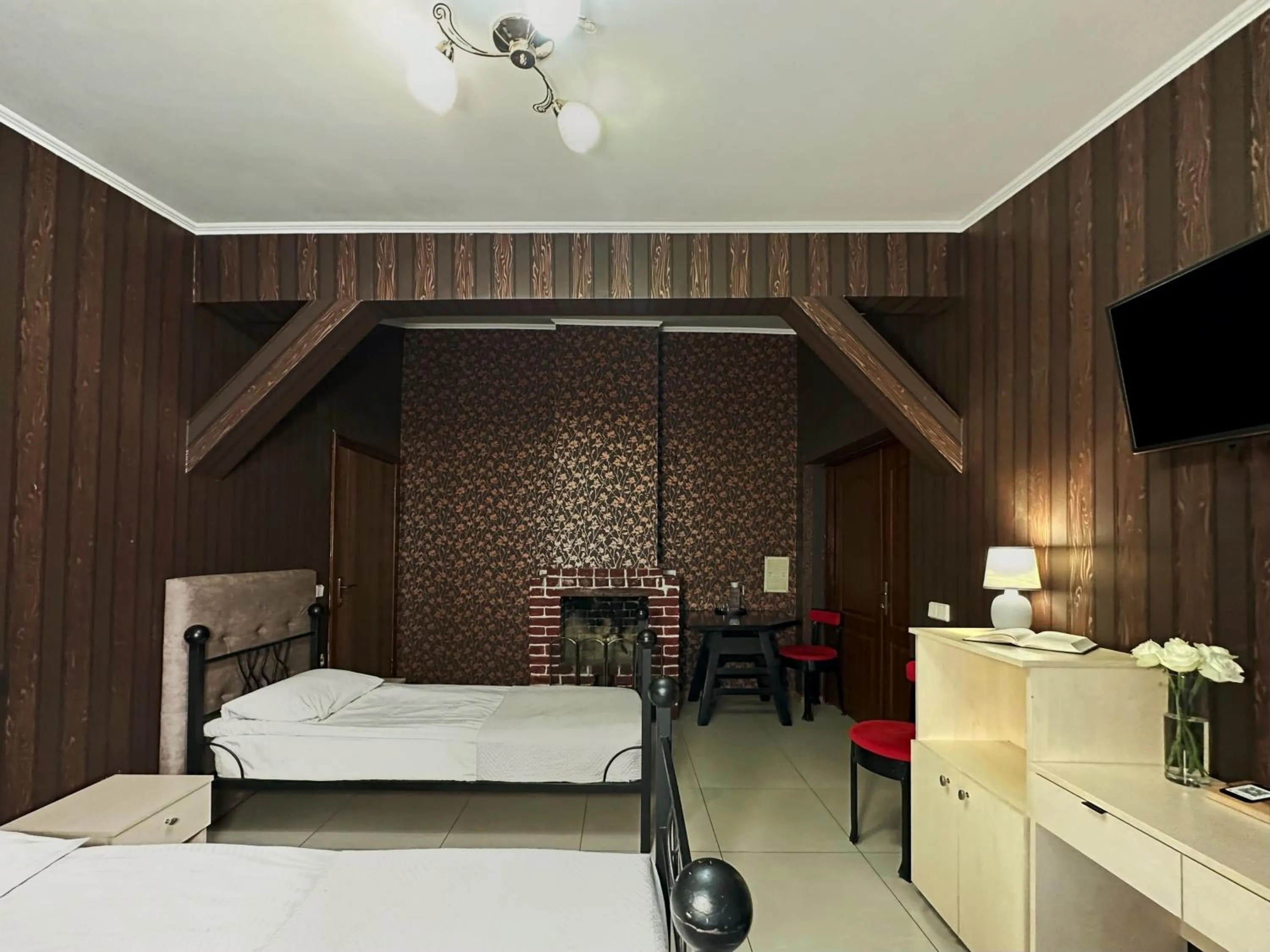 TV and multimedia, Bed in Hotel Plazma