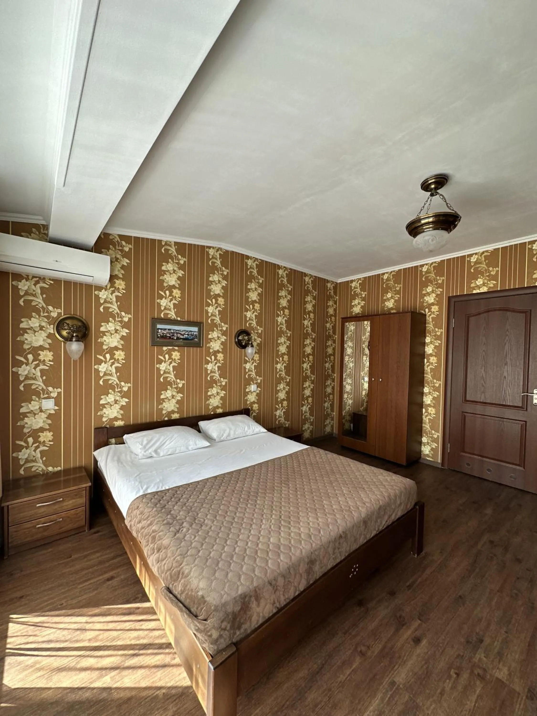 Bed in Hotel Plazma
