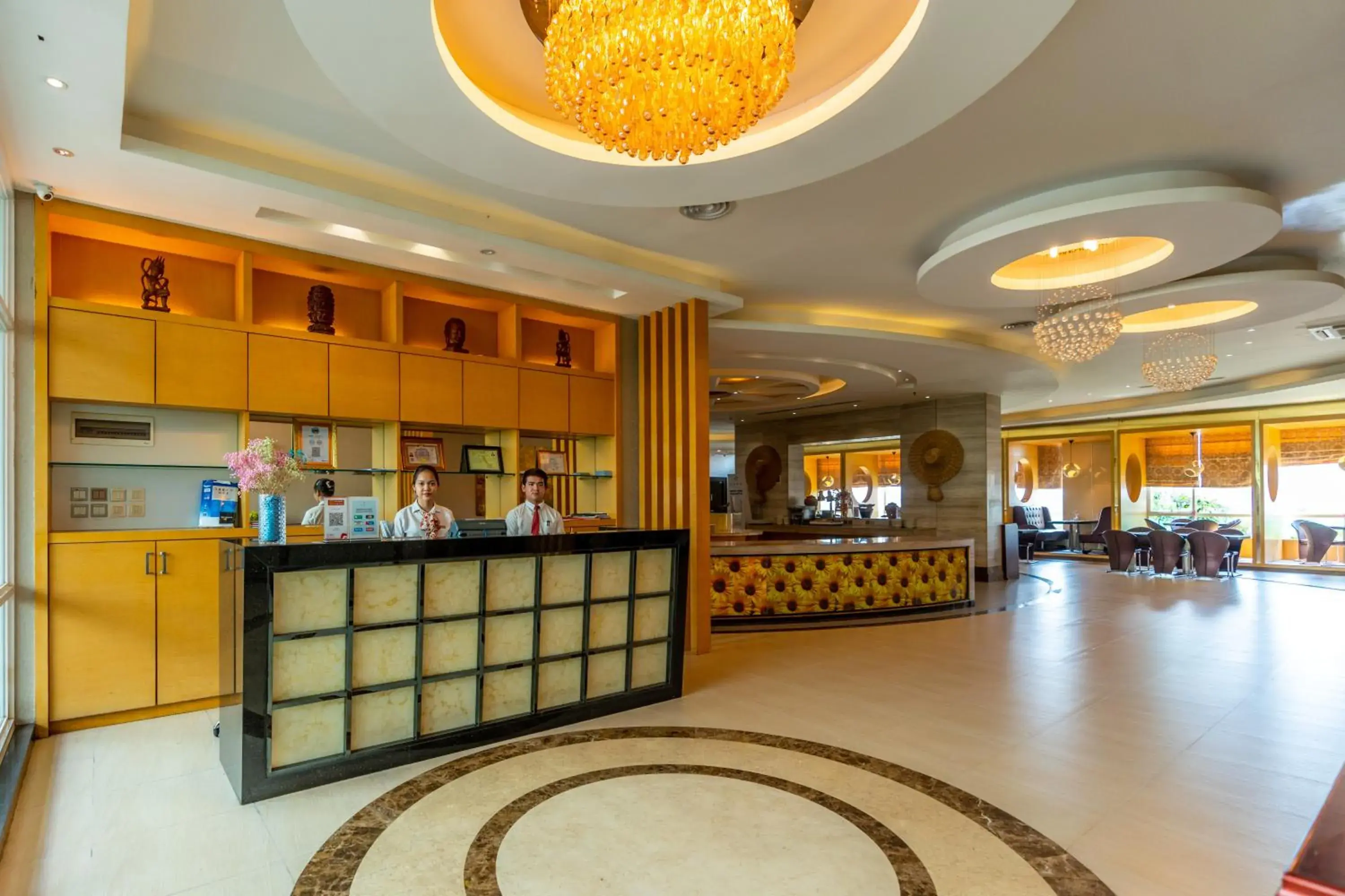 Restaurant/places to eat in Dara Airport Hotel Restaurant/places to eat in Dara Airport Hotel