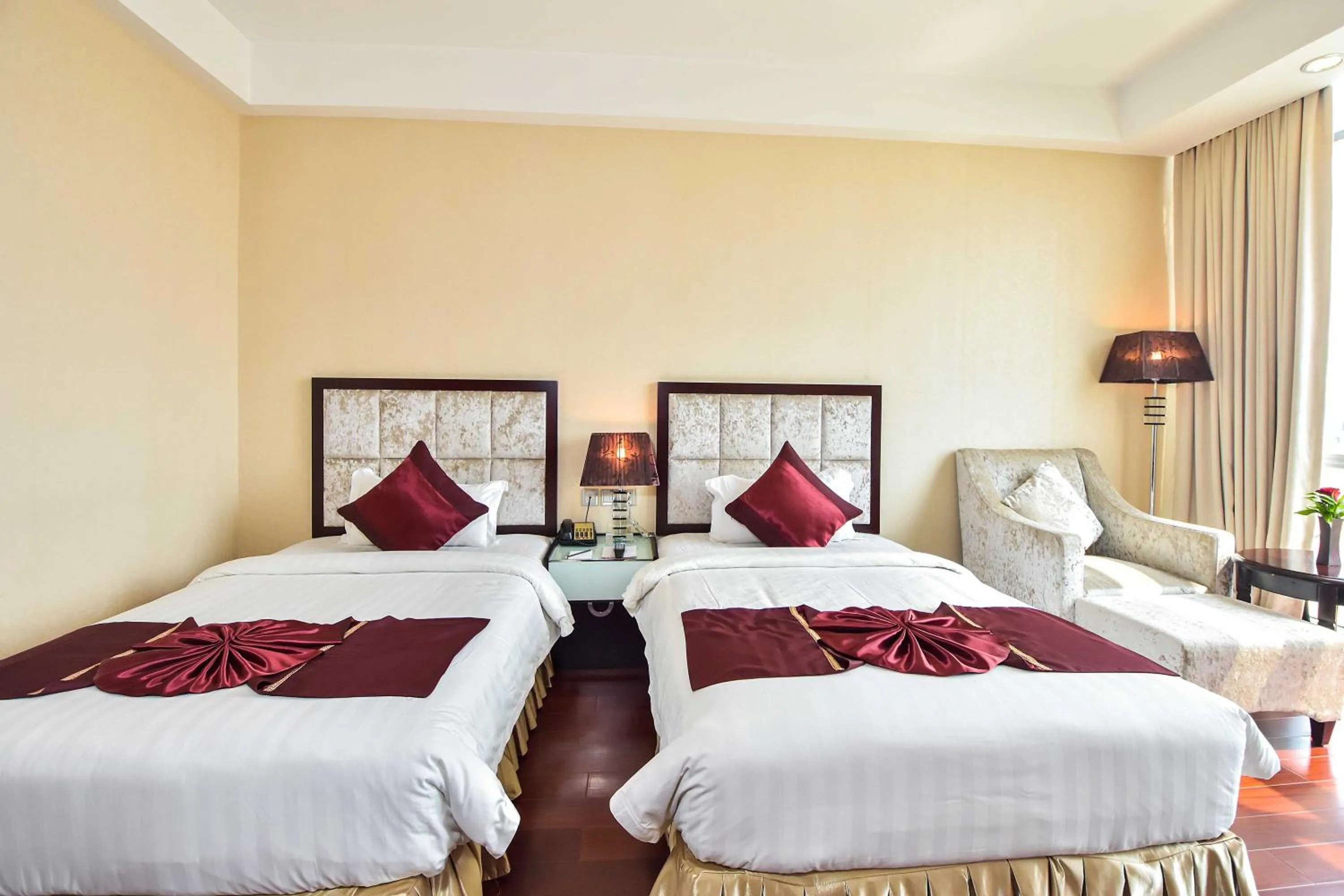 Bed in Dara Airport Hotel