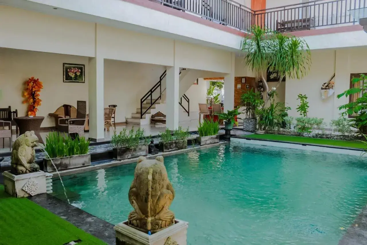 Pool view in Dedy Beach Inn Pool view in Dedy Beach Inn