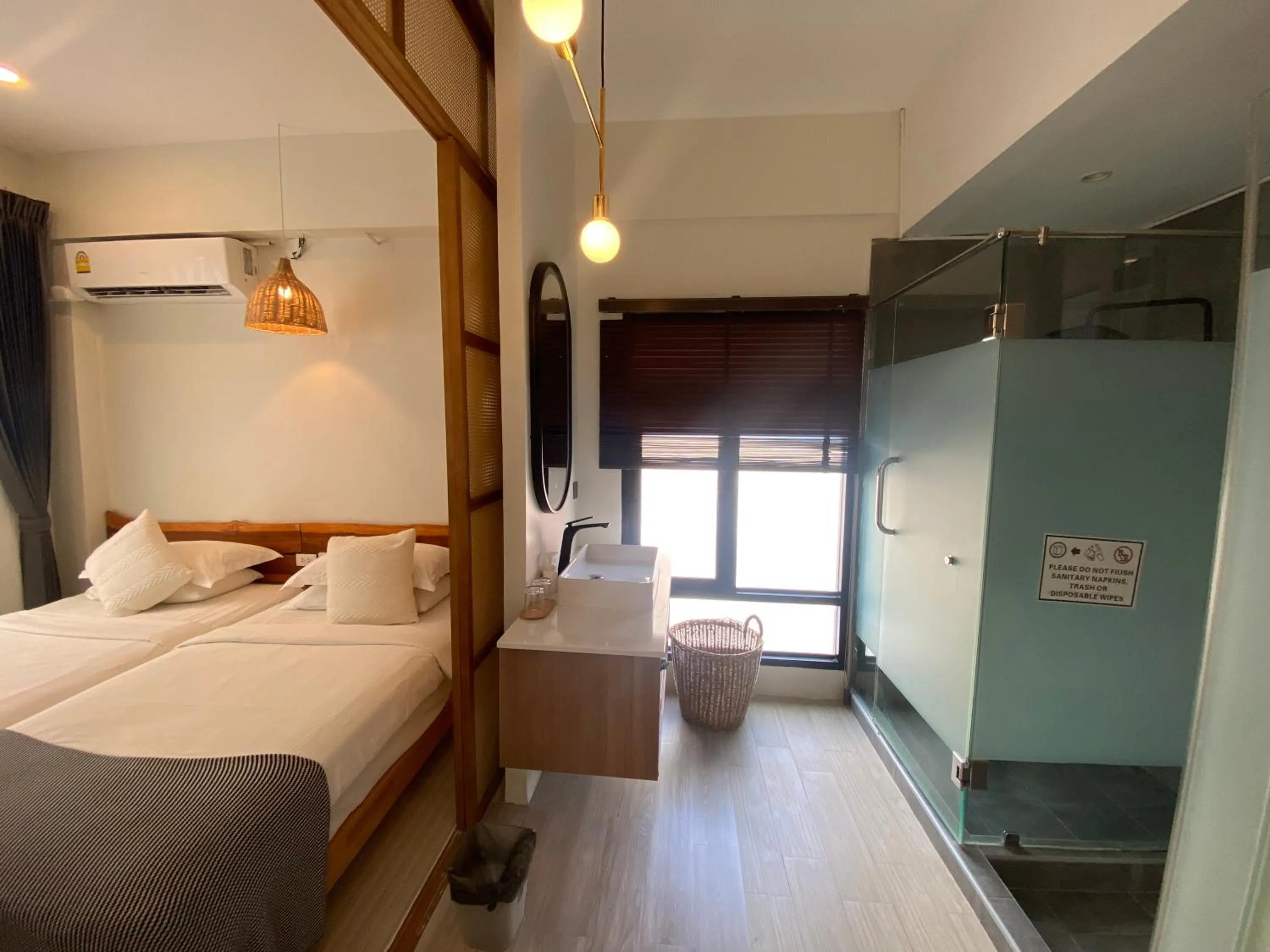 Photo of the whole room, Bed in YOLO Bangkok Boutique Hotel