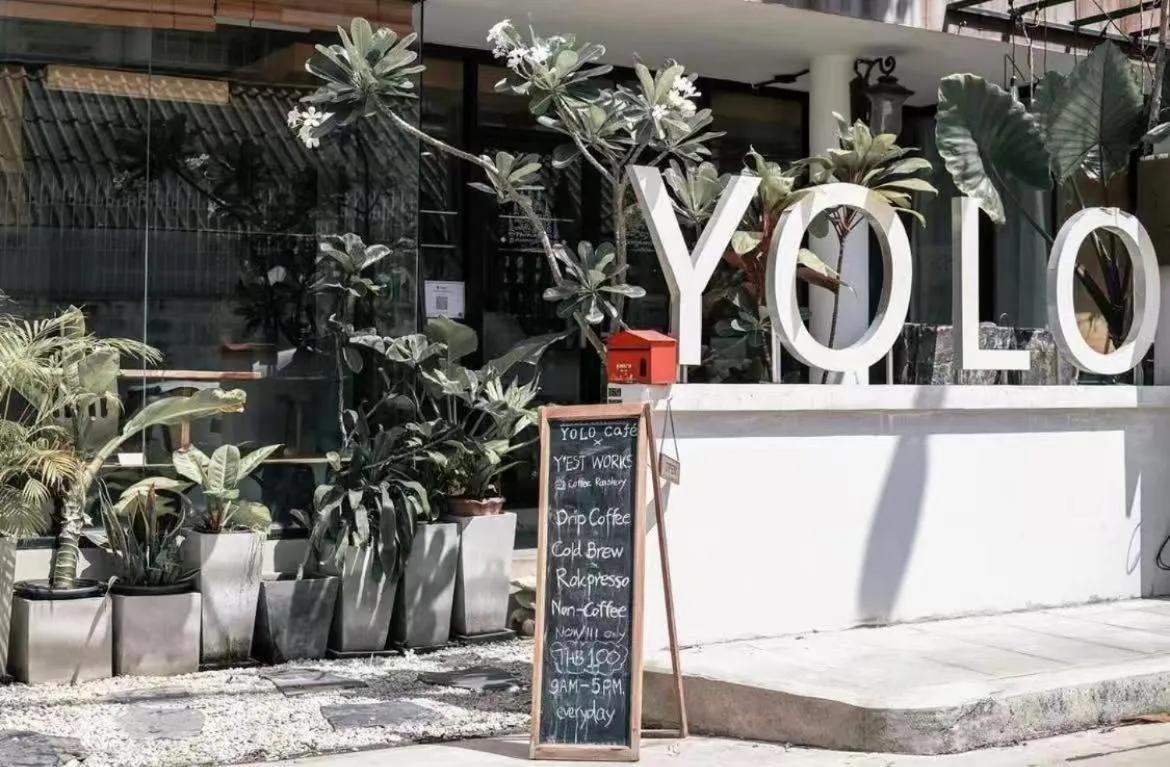 YOLO Bangkok Boutique Hotel