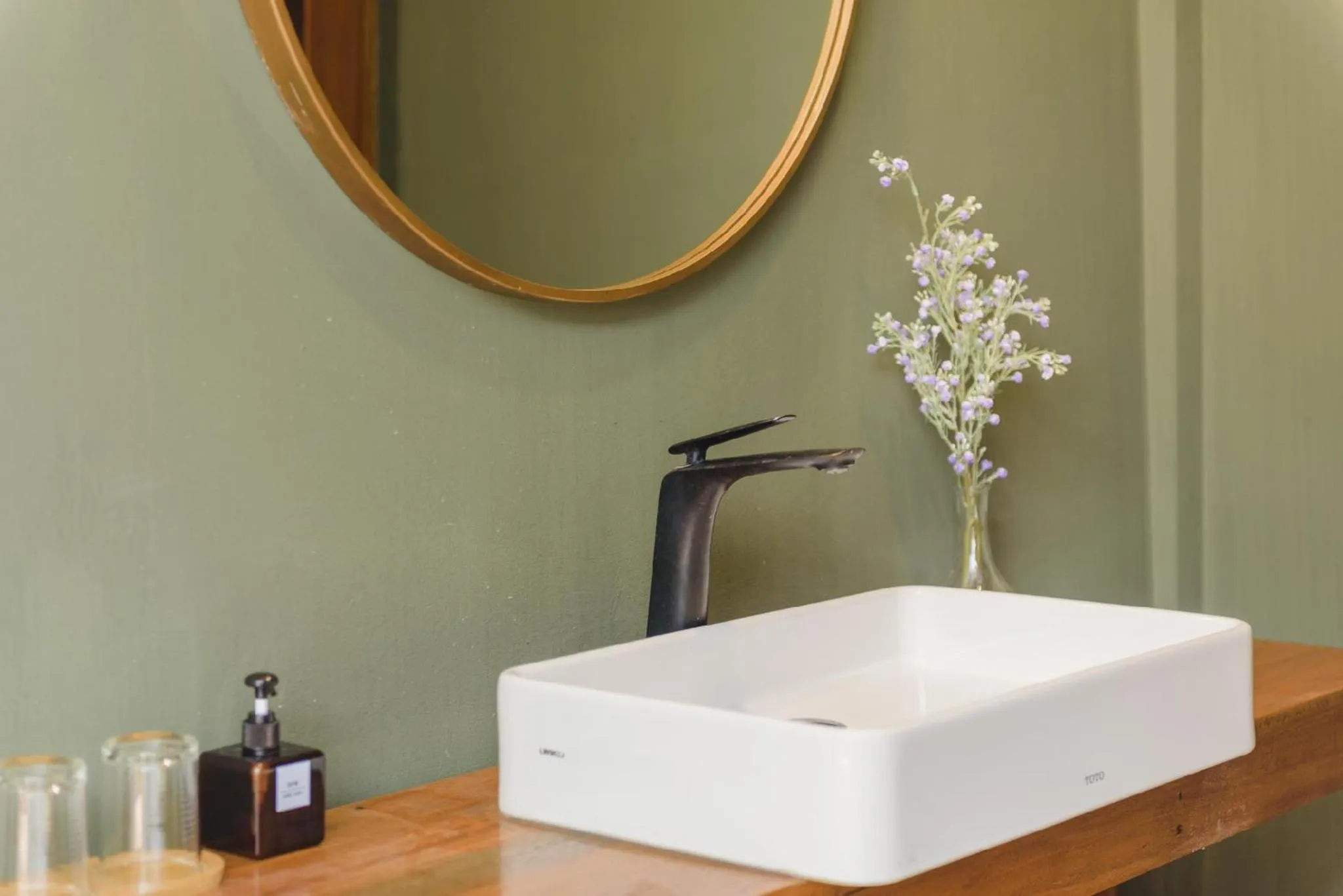 YOLO Bangkok Boutique Hotel