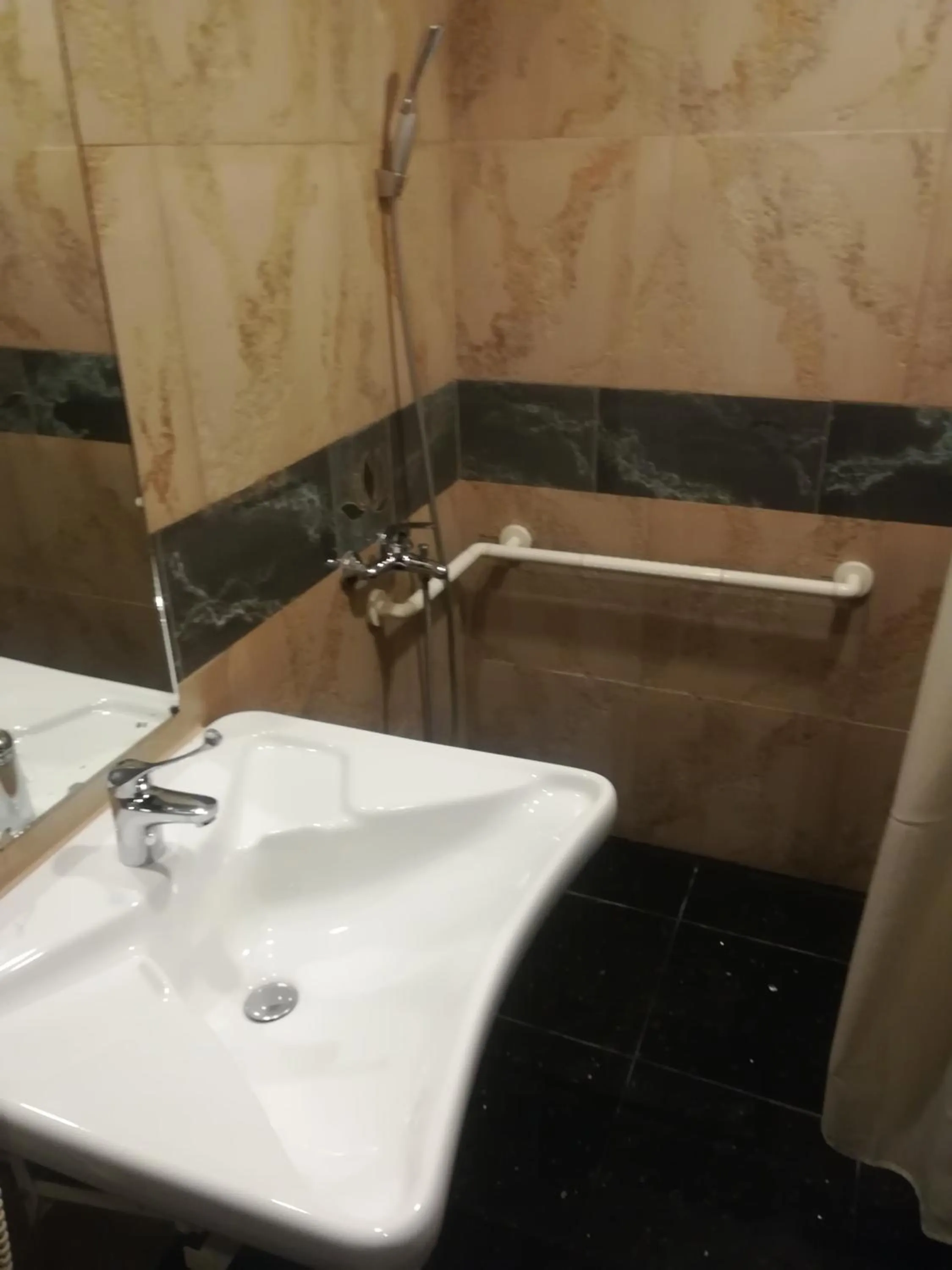 Bathroom in Hotel HP Tower One Brasov