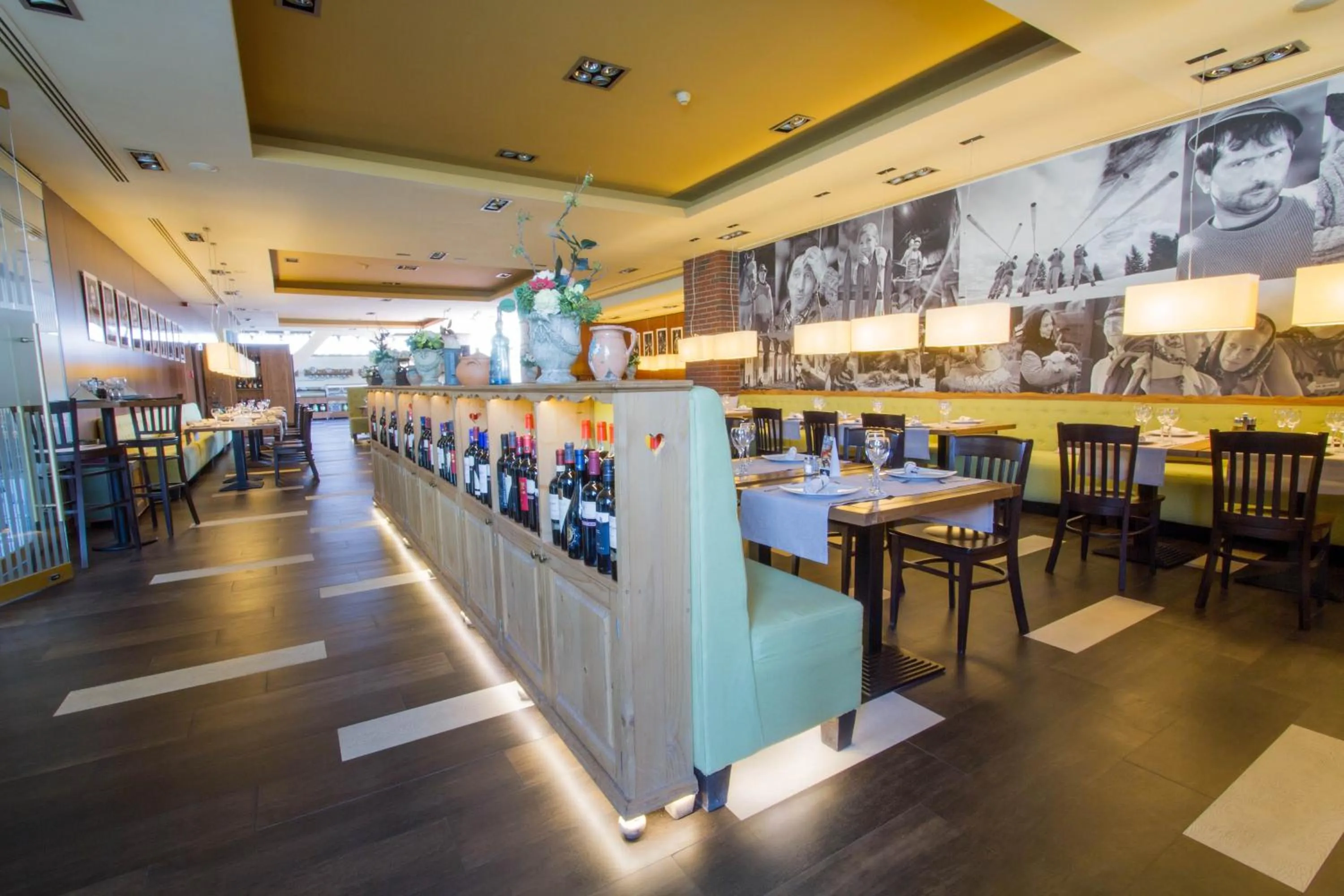 Restaurant/places to eat in Hotel HP Tower One Brasov