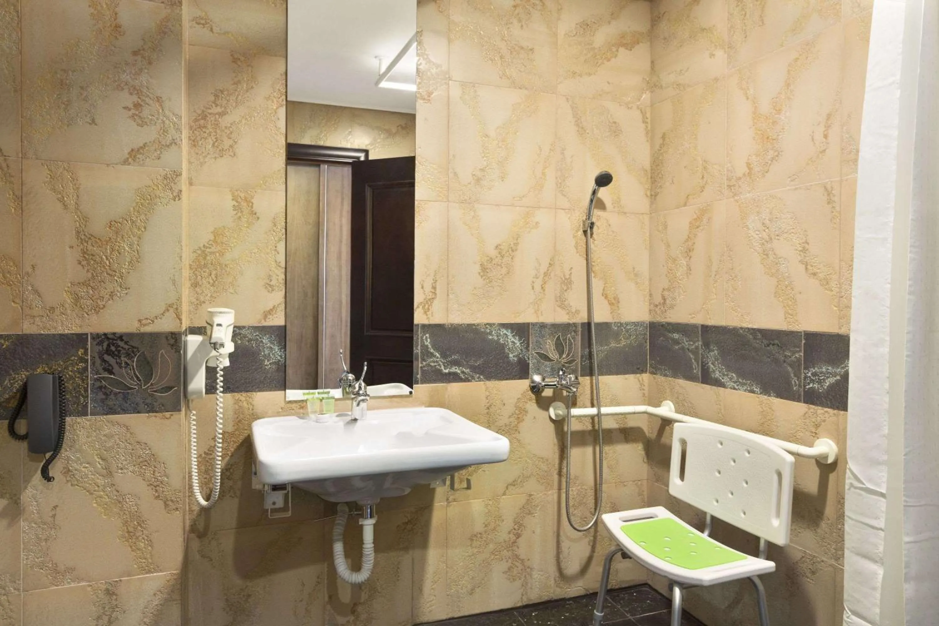 Bathroom in Hotel HP Tower One Brasov