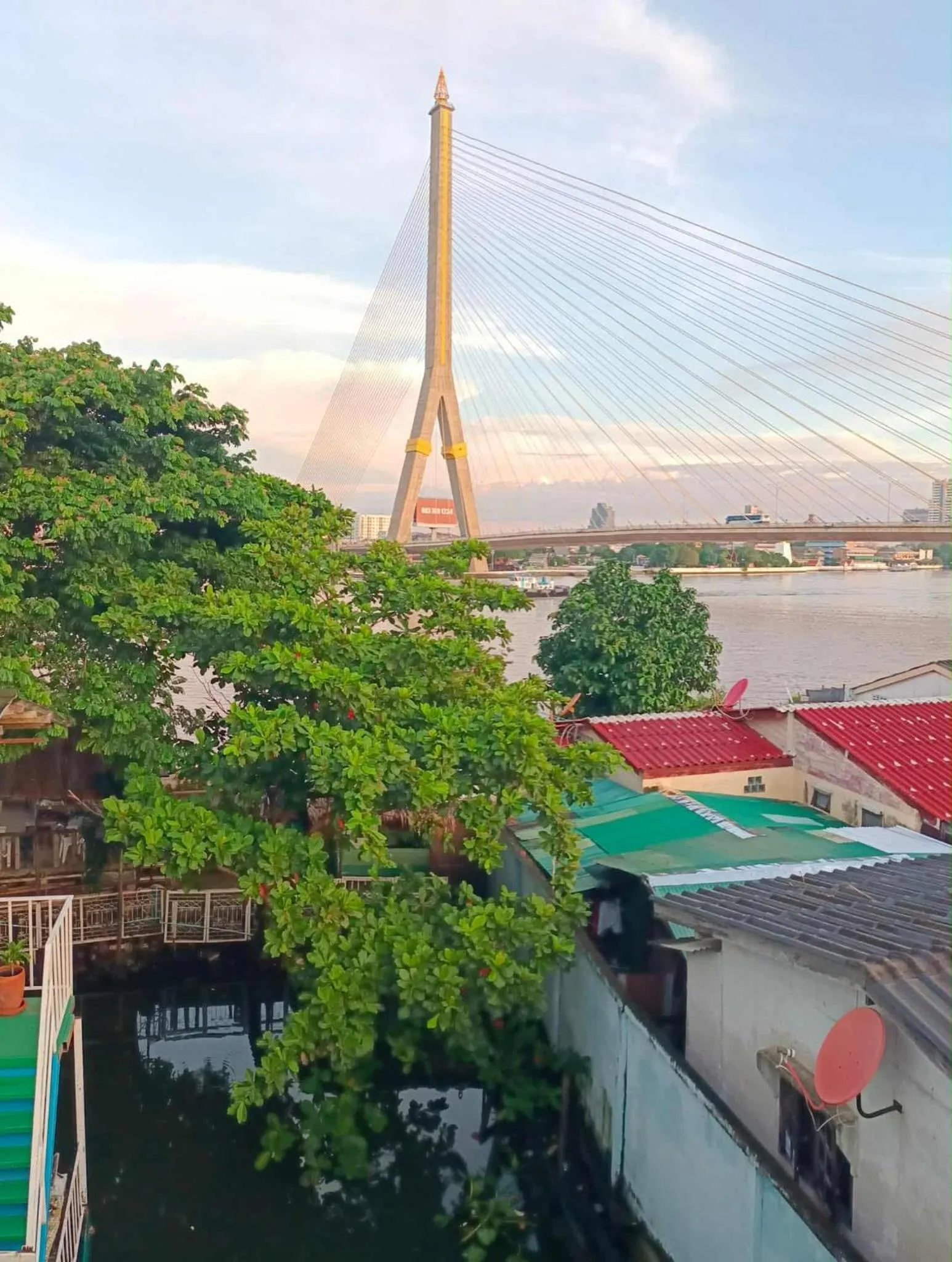 New Phiman Riverview Guesthouse