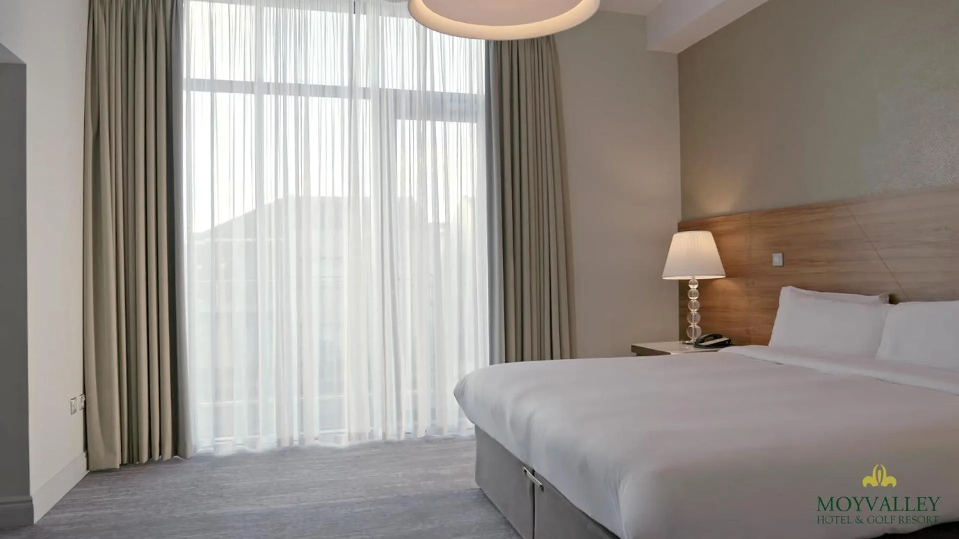 Bedroom, Bed in Moyvalley Hotel & Golf Resort