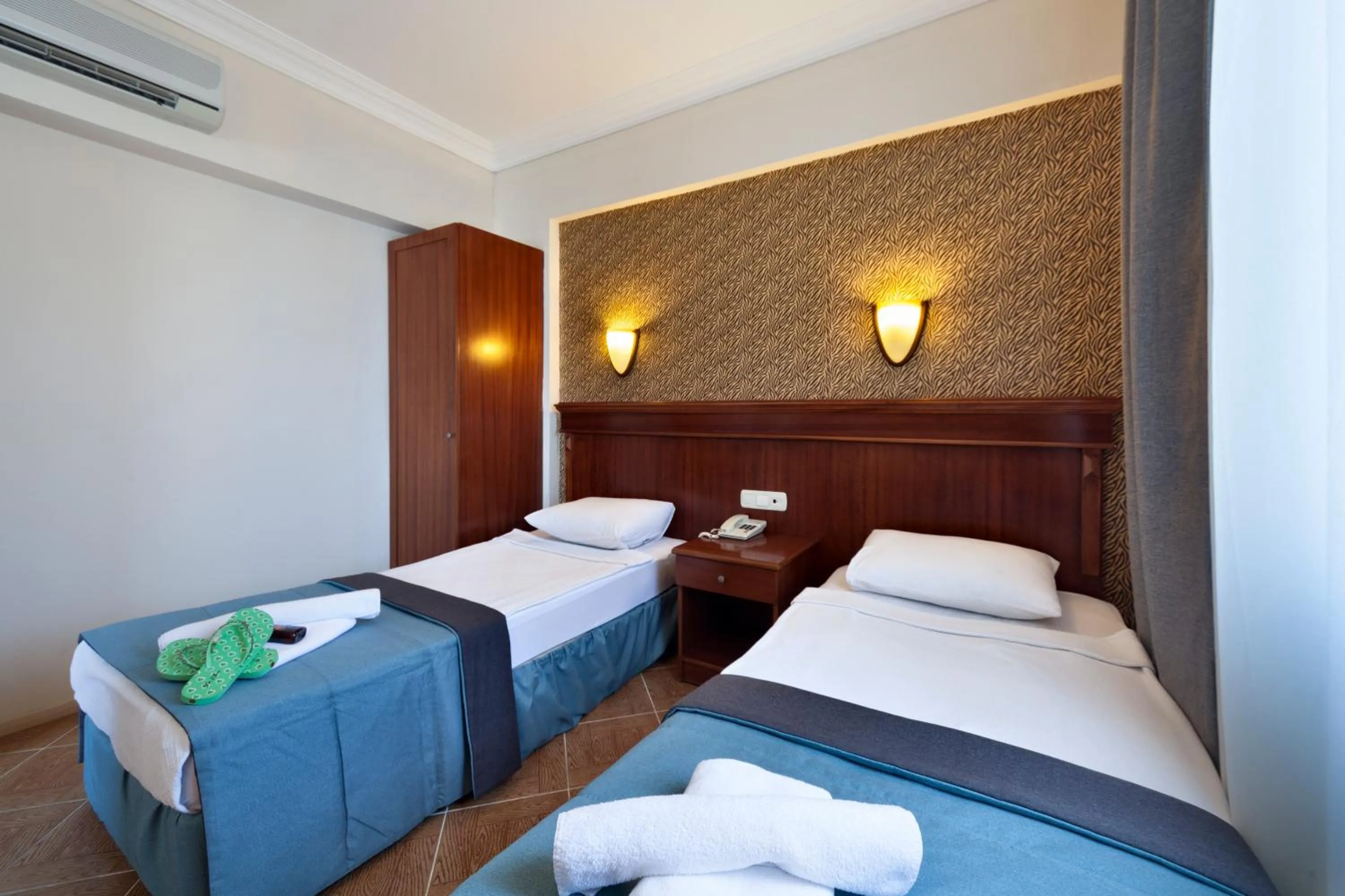 Bedroom, Bed in Crystal Hotel Bodrum