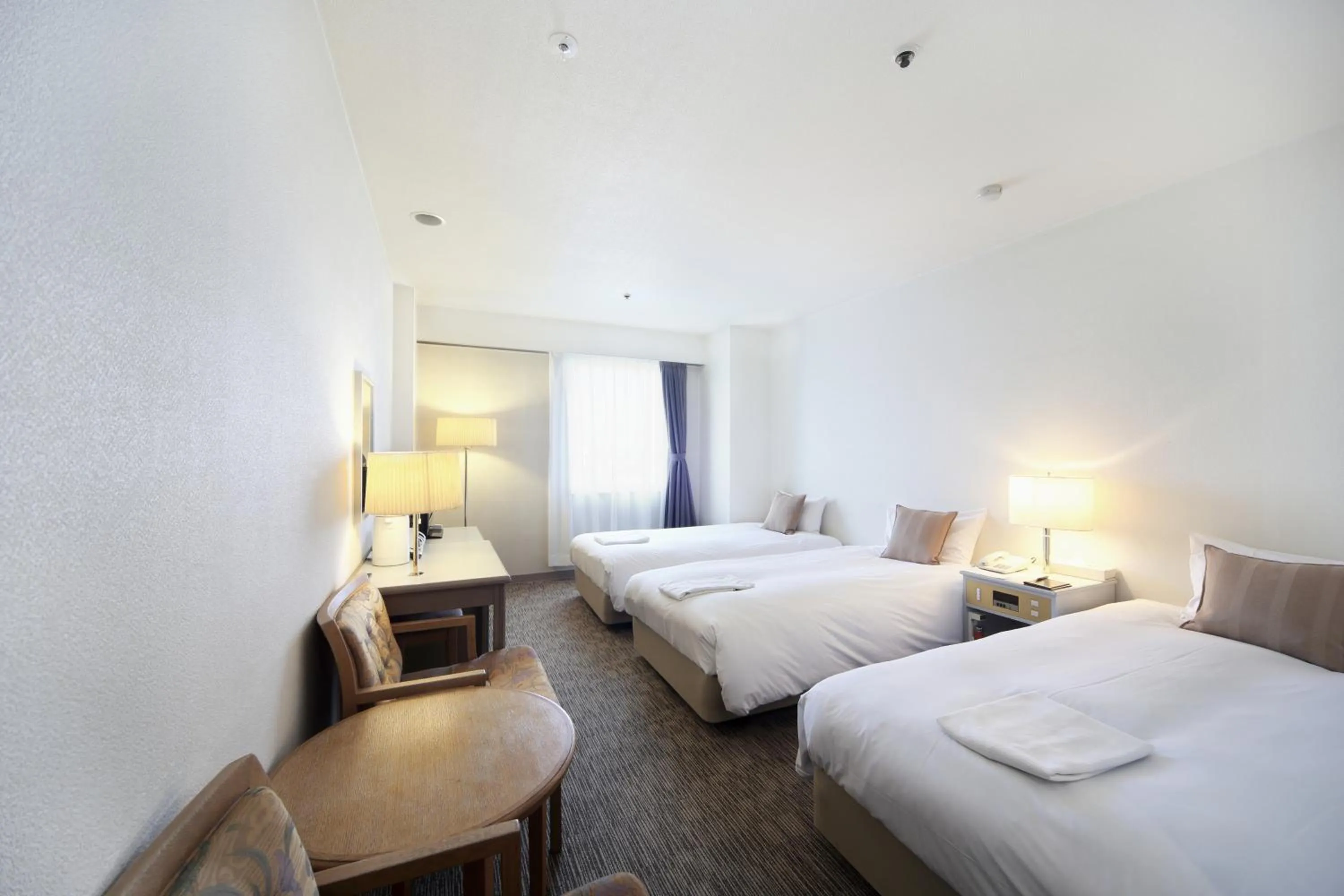 Photo of the whole room, Bed in Asahikawa Toyo Hotel