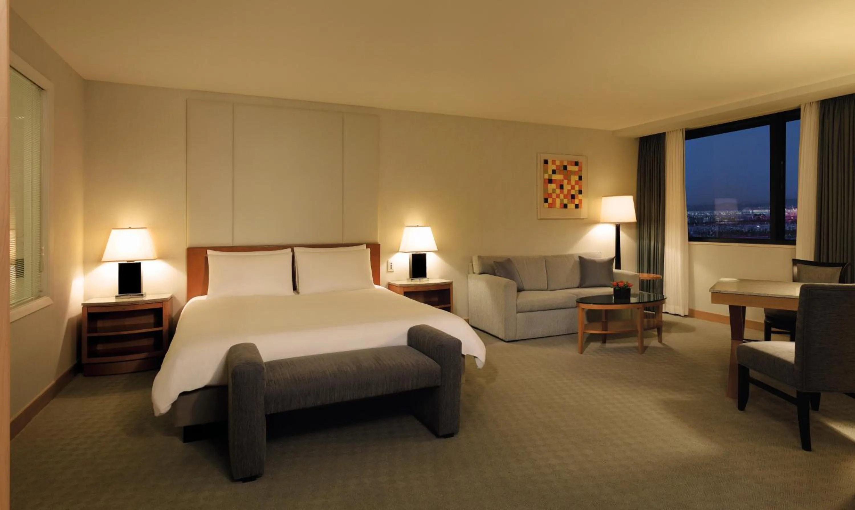 Bedroom, Bed in Grand Hyatt Incheon