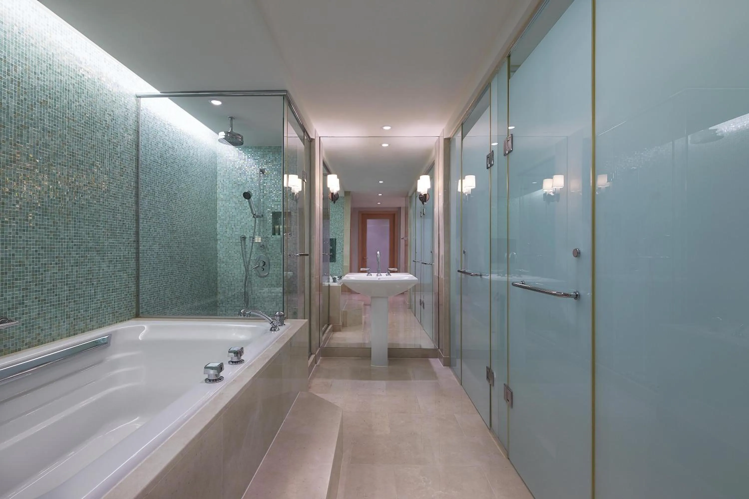 Photo of the whole room in Grand Hyatt Incheon