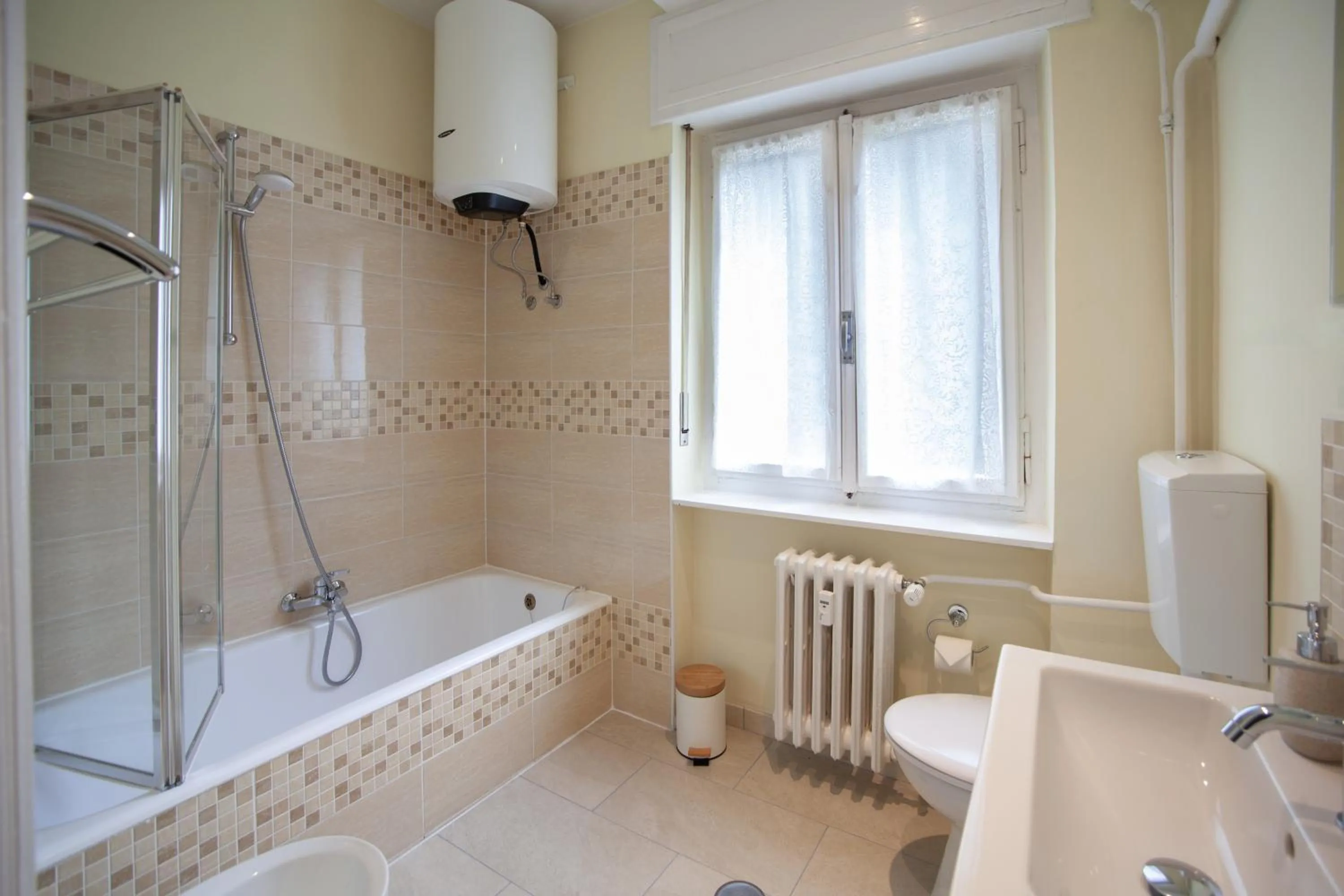 Bathroom in Pensione Bianca