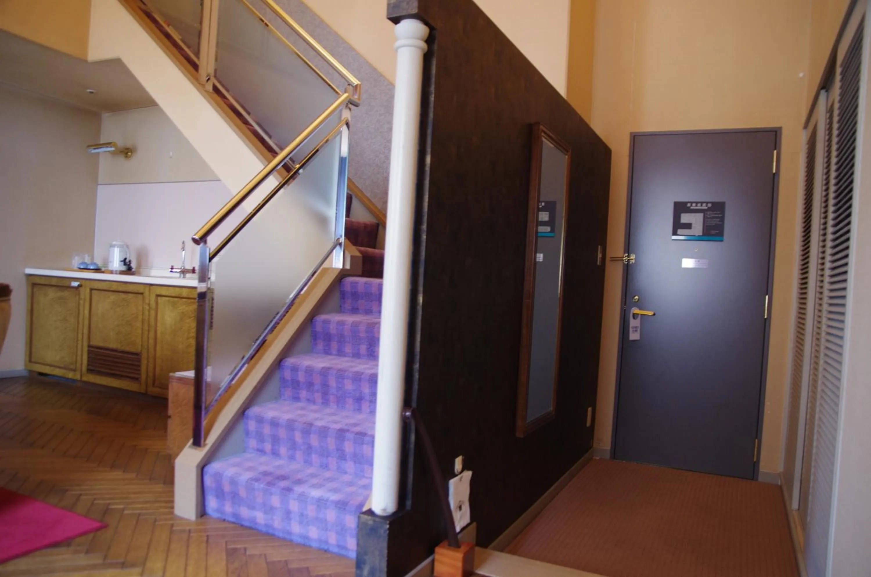 Decorative detail in Gifu Castle Inn