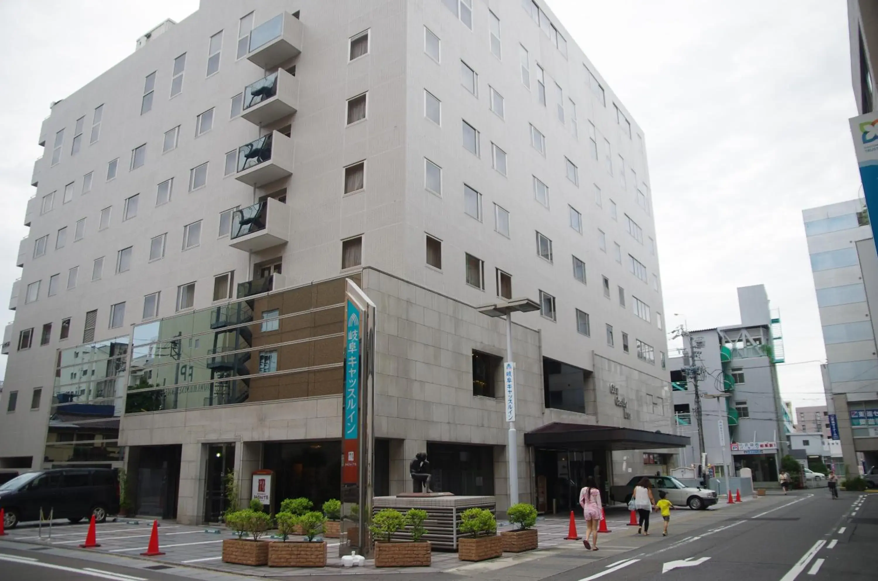 Facade/entrance in Gifu Castle Inn Facade/entrance in Gifu Castle Inn