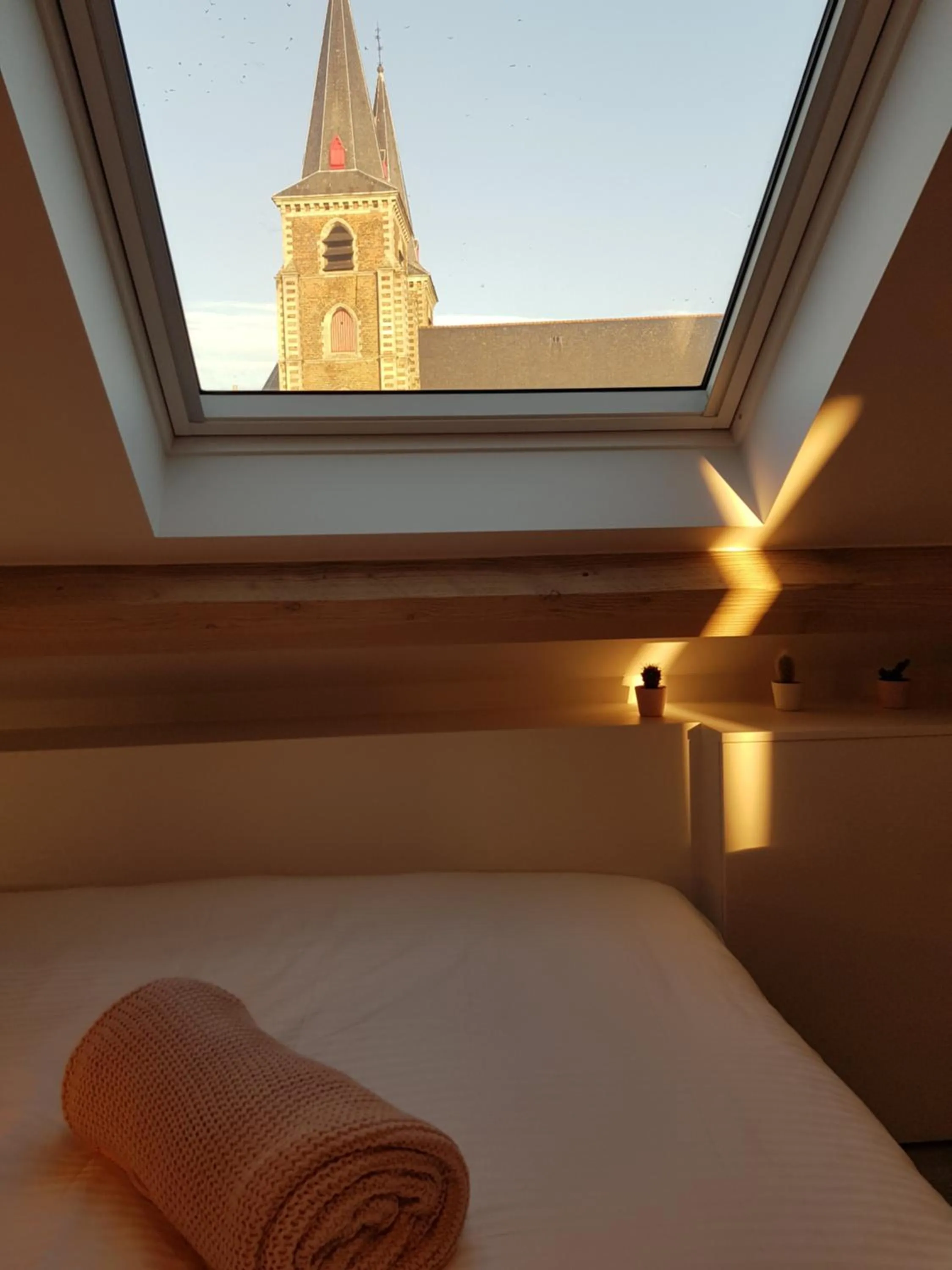 Bedroom, Bed in Homey - Kortrijk