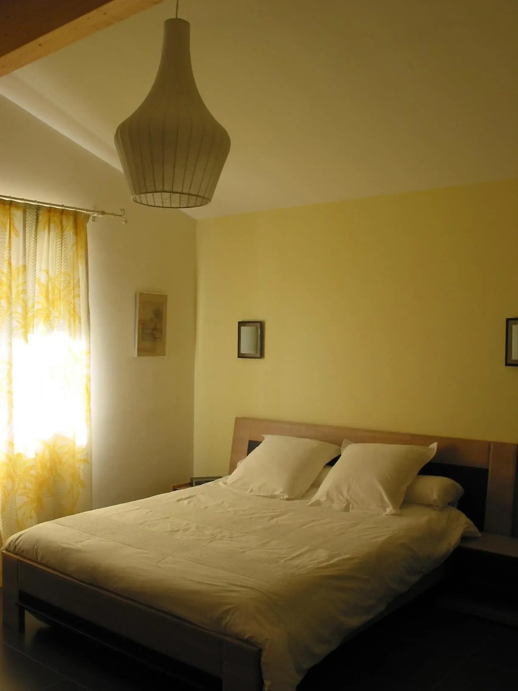 Double Room with Bath in B&B Les Secrets de Tifayne Double Room with Bath in B&B Les Secrets de Tifayne