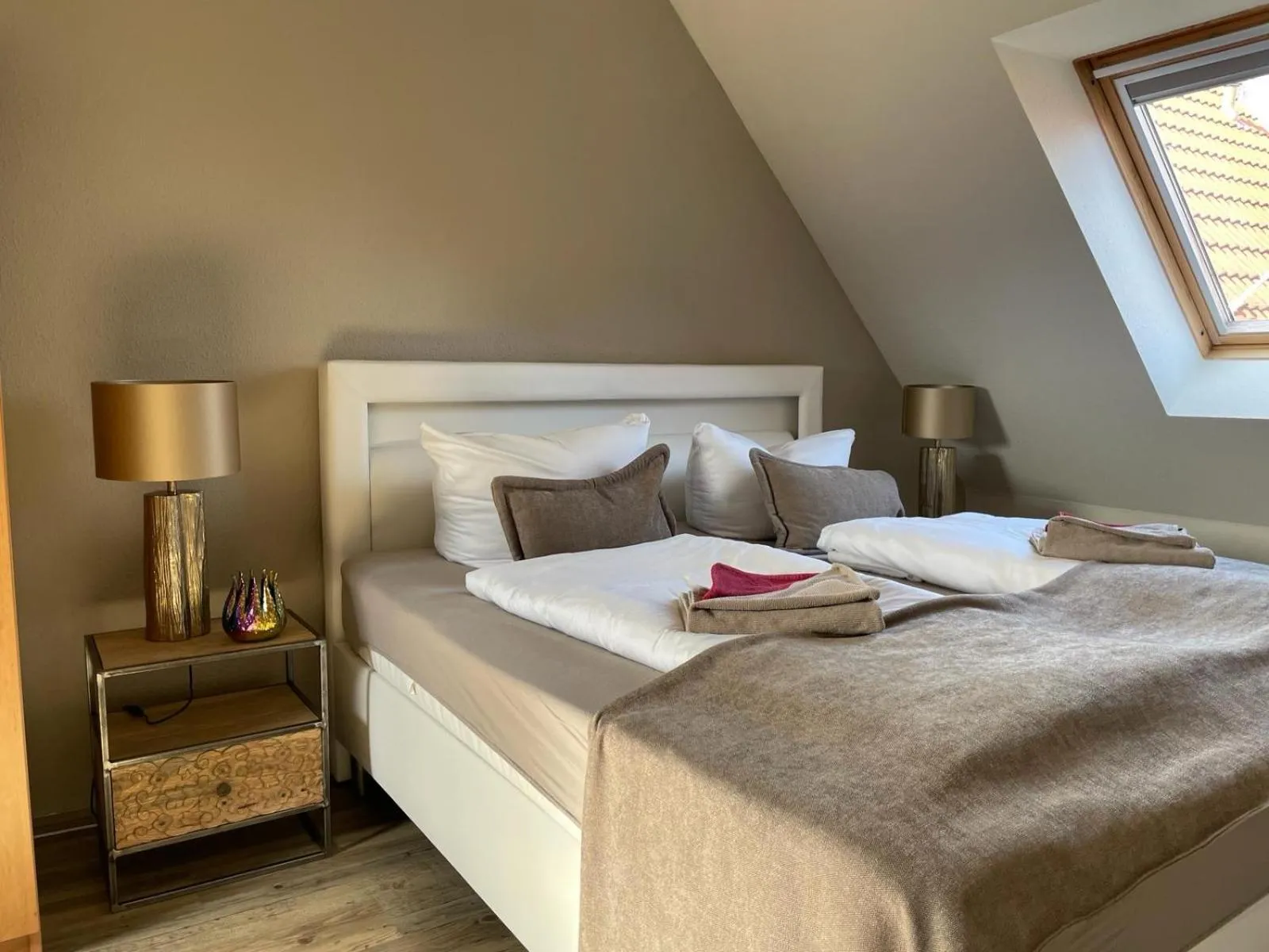 Bedroom, Bed in feels Beach Club Hotel