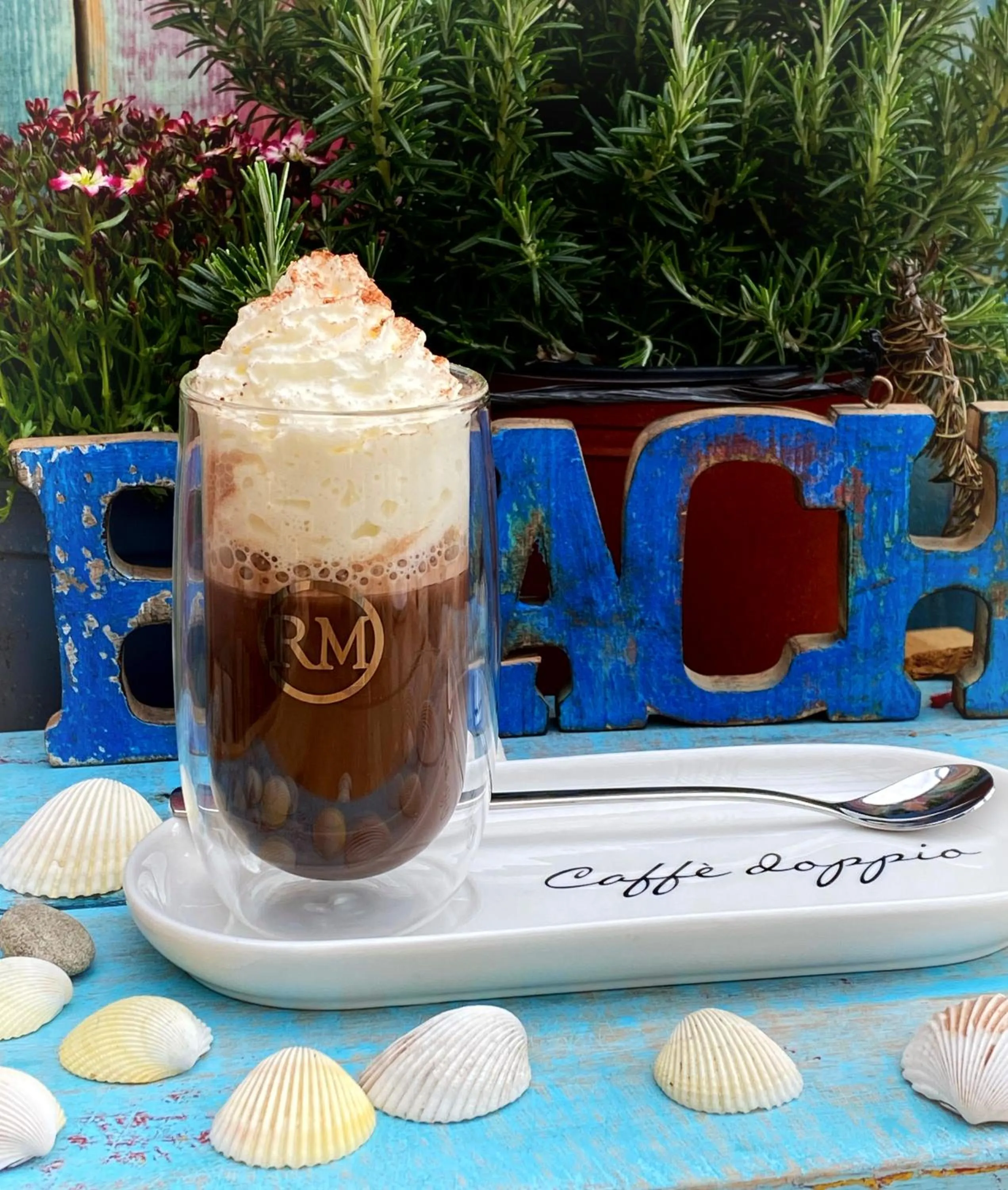 Drinks in feels Beach Club Hotel