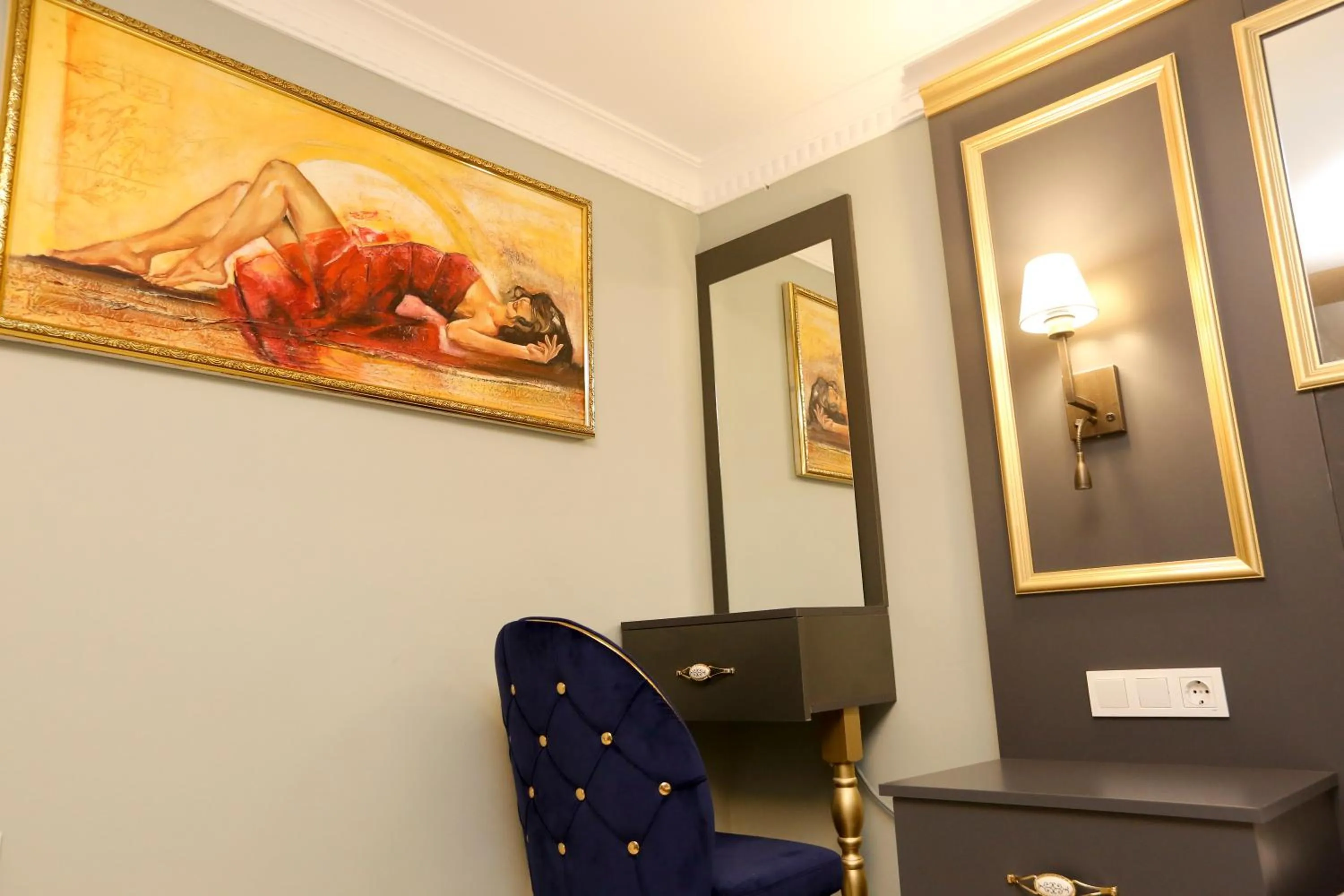 Massage in Grand Moon Hotel Suites