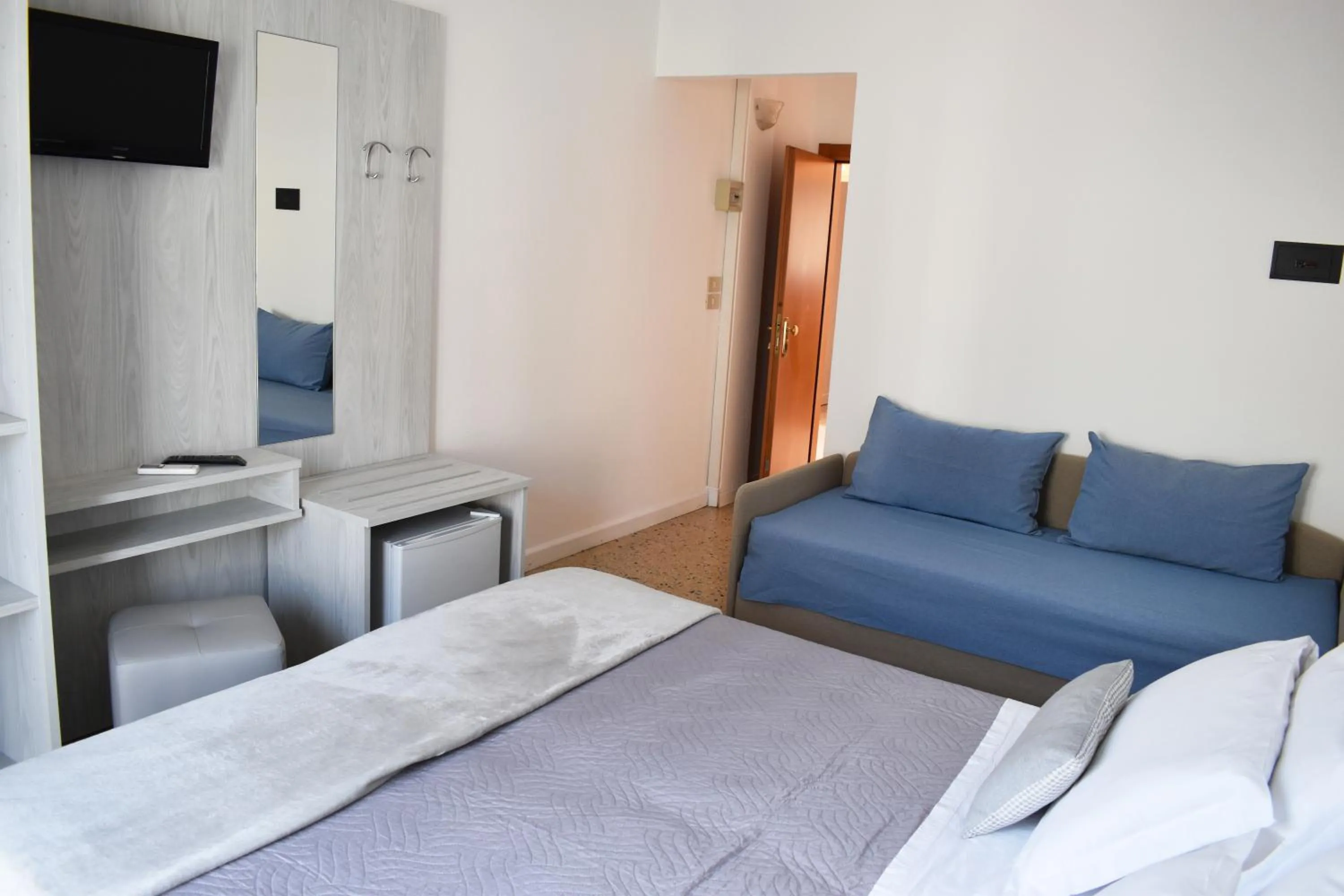 Bed in Hotel Edelweiss