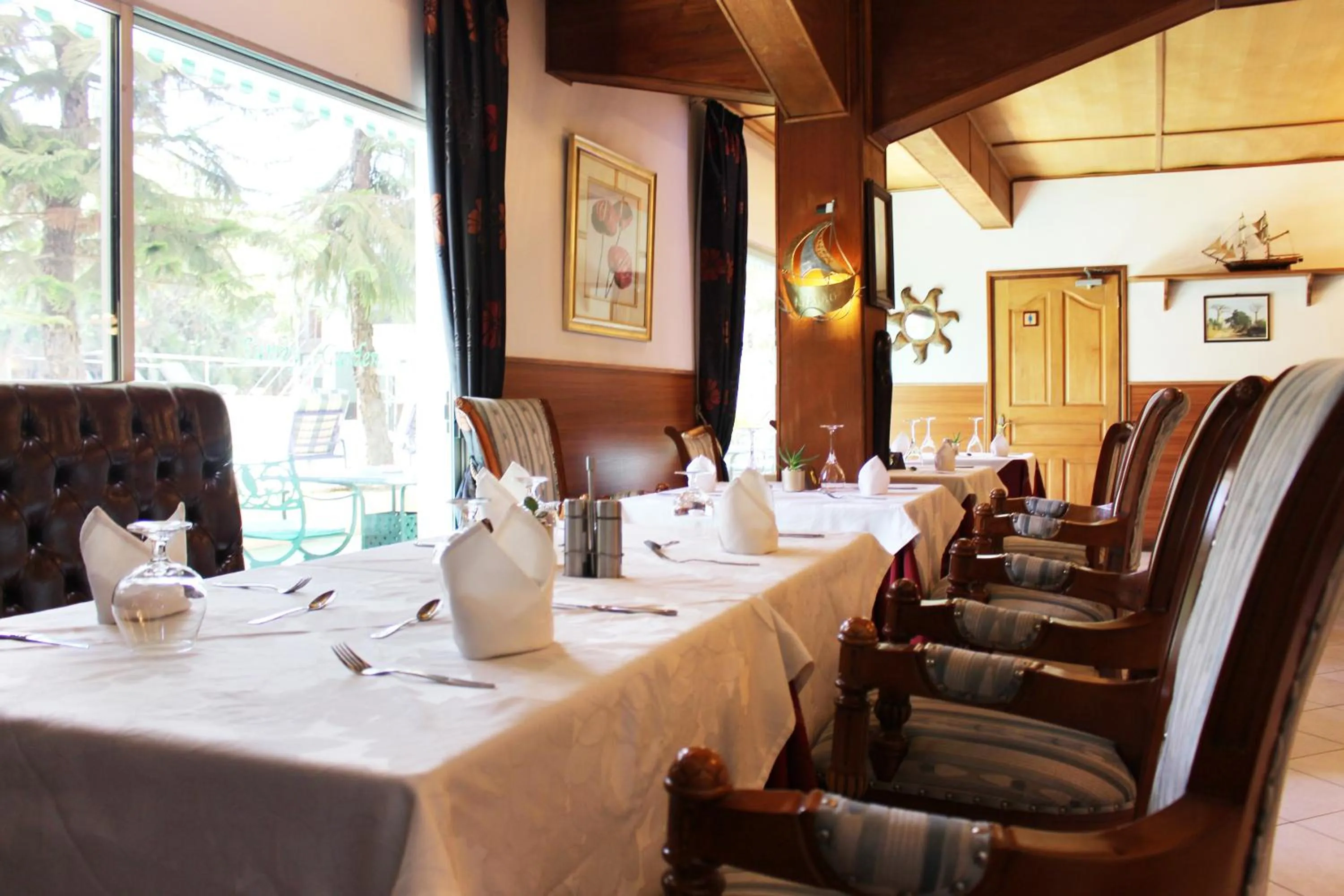 Restaurant/places to eat in Sunny Garden