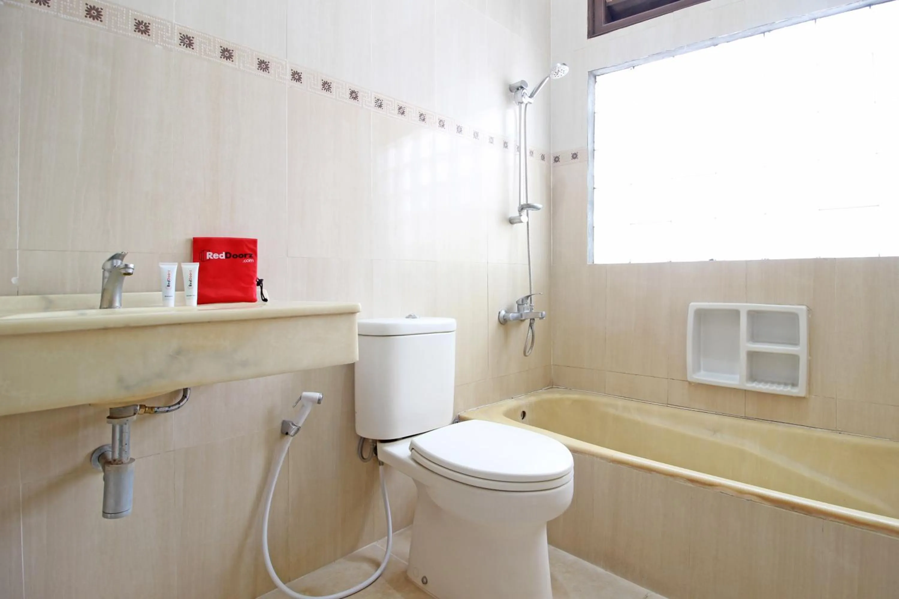 Bathroom in RedDoorz near Hartono Mall 3