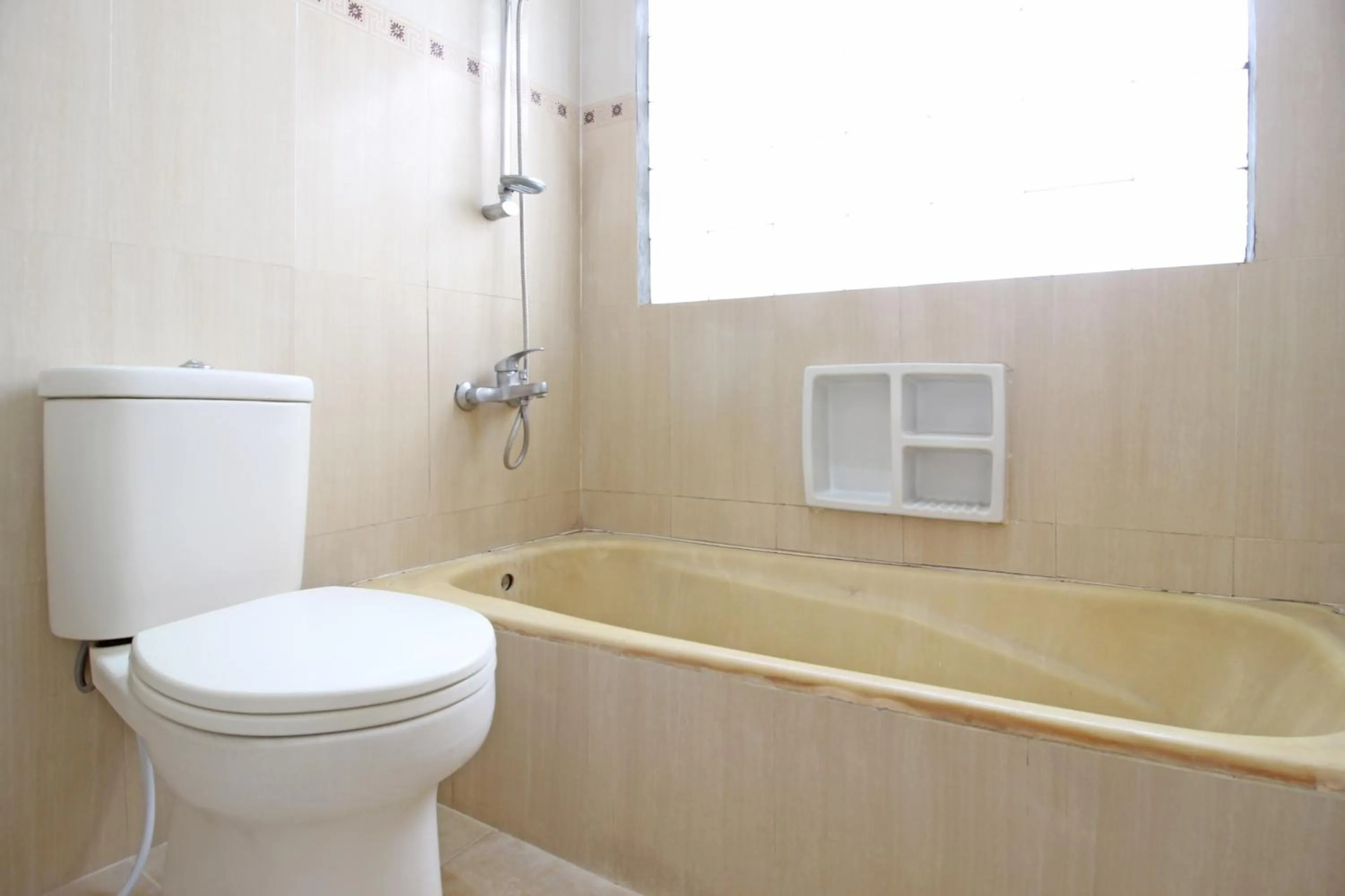 Bathroom in RedDoorz near Hartono Mall 3