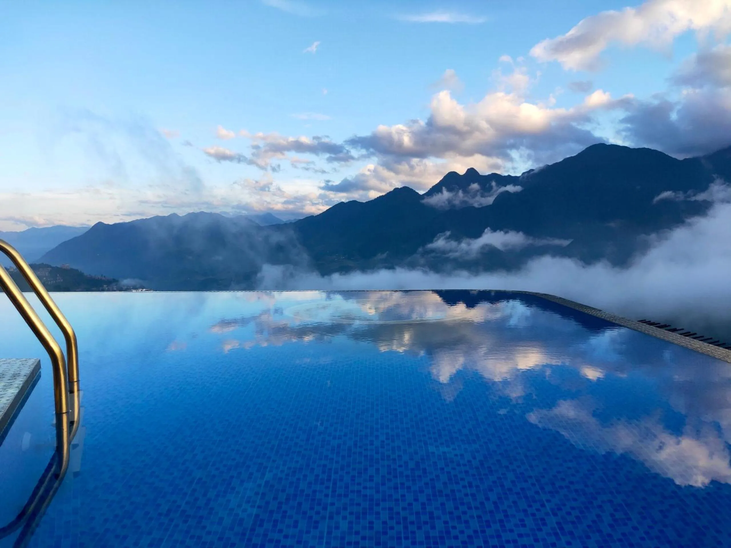 Swimming pool in Pistachio Hotel Sapa