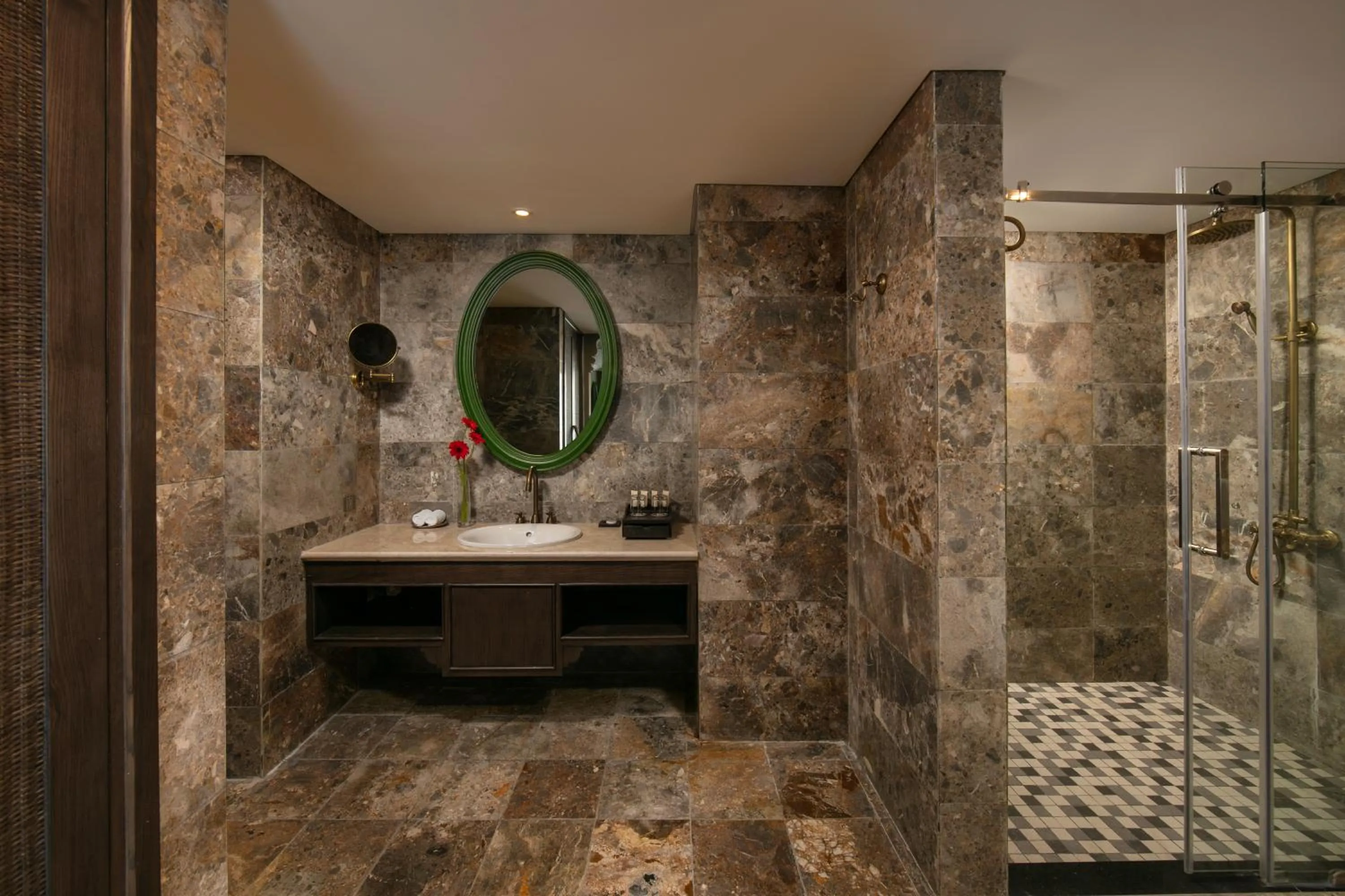 Toilet in Pistachio Hotel Sapa